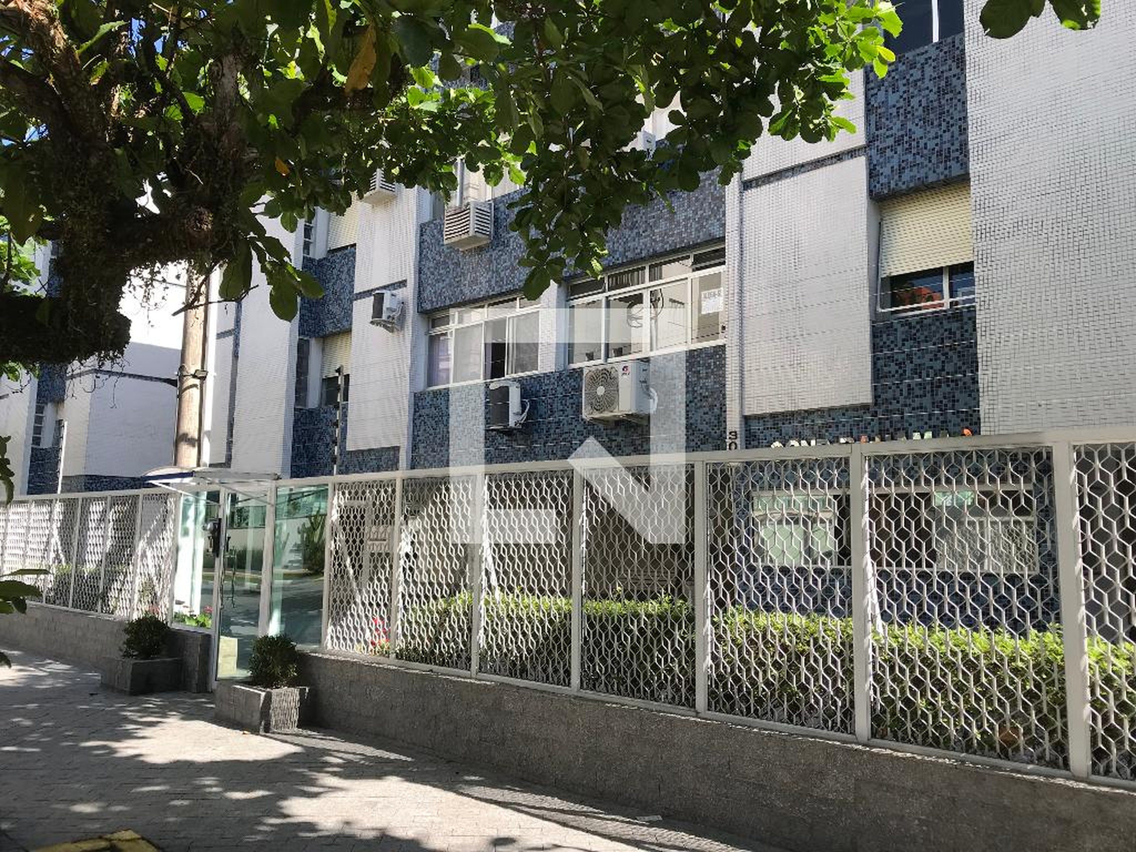 Fachada Condomínio em Rua Colômbia, 301