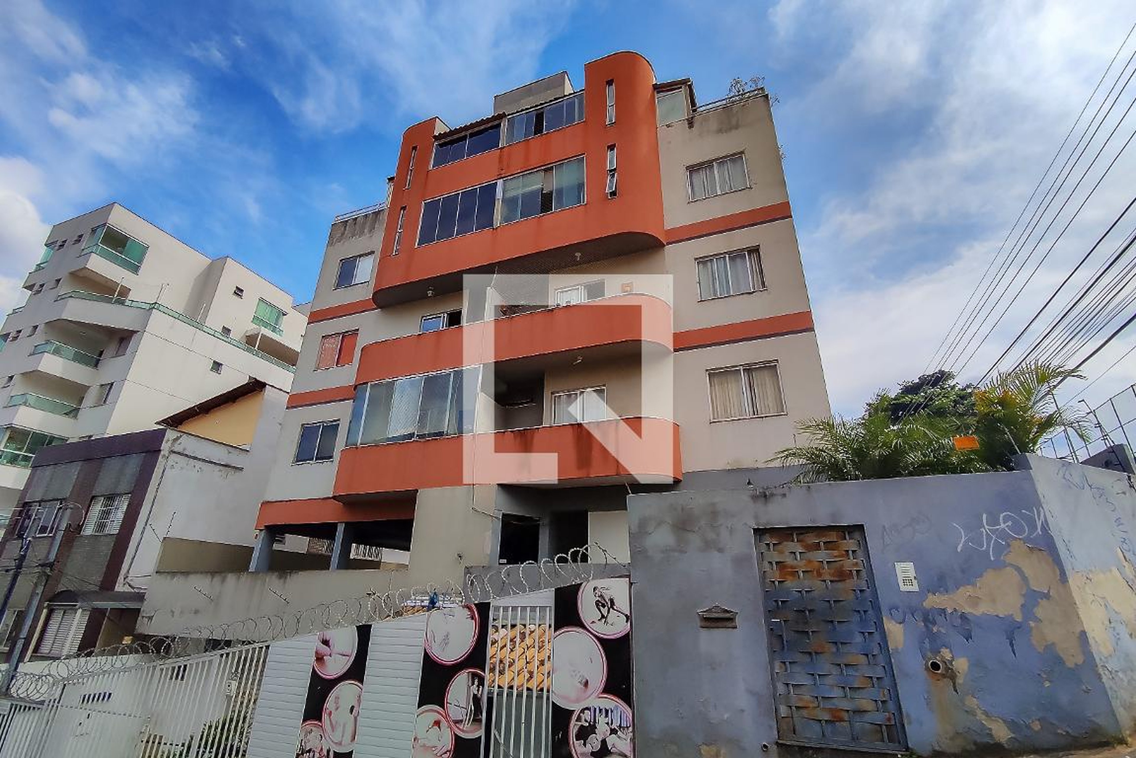 Fachada Edifício Mavy Lamounier