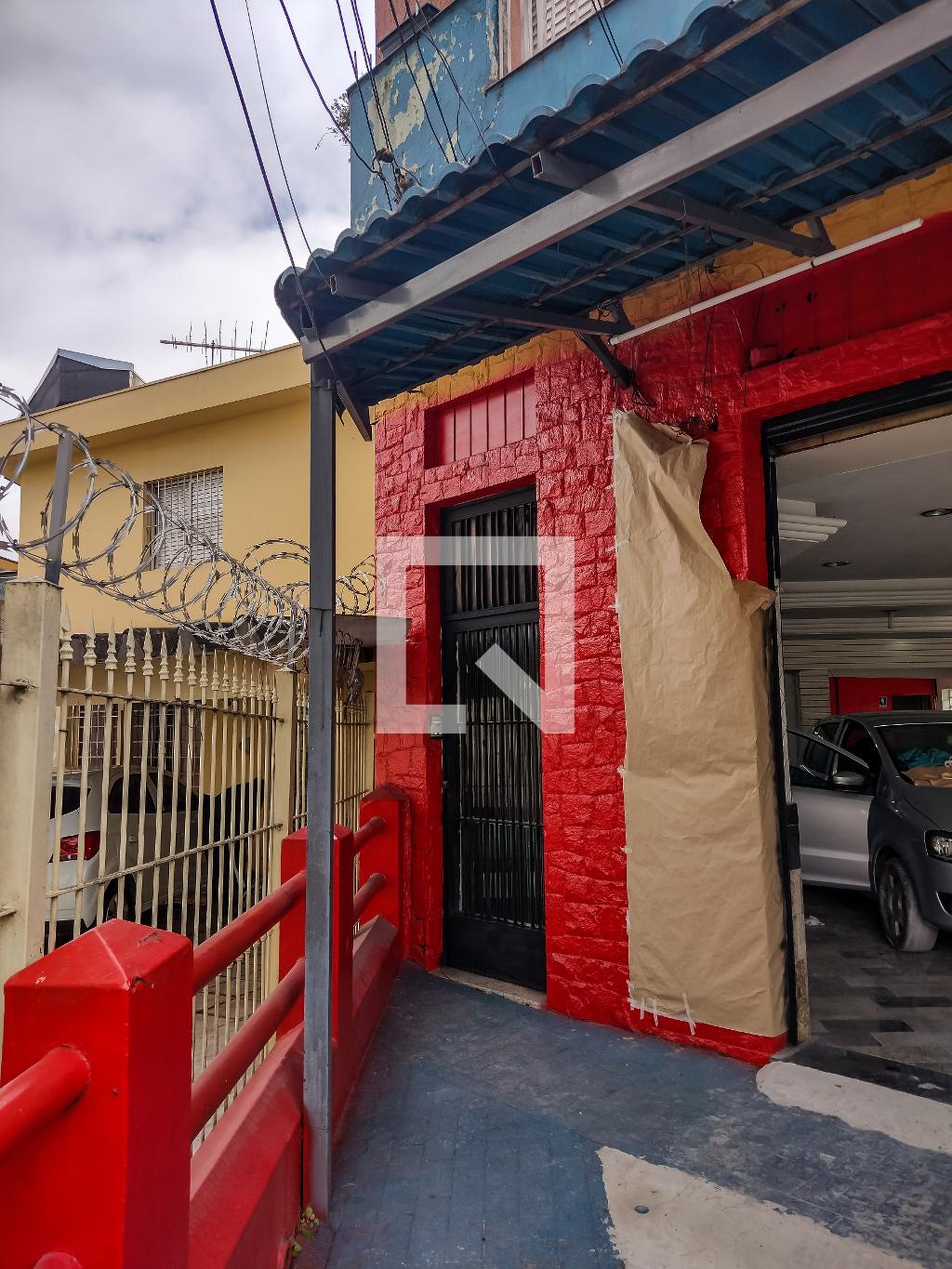 Entrada Condomínio em Avenida Guapira, 867