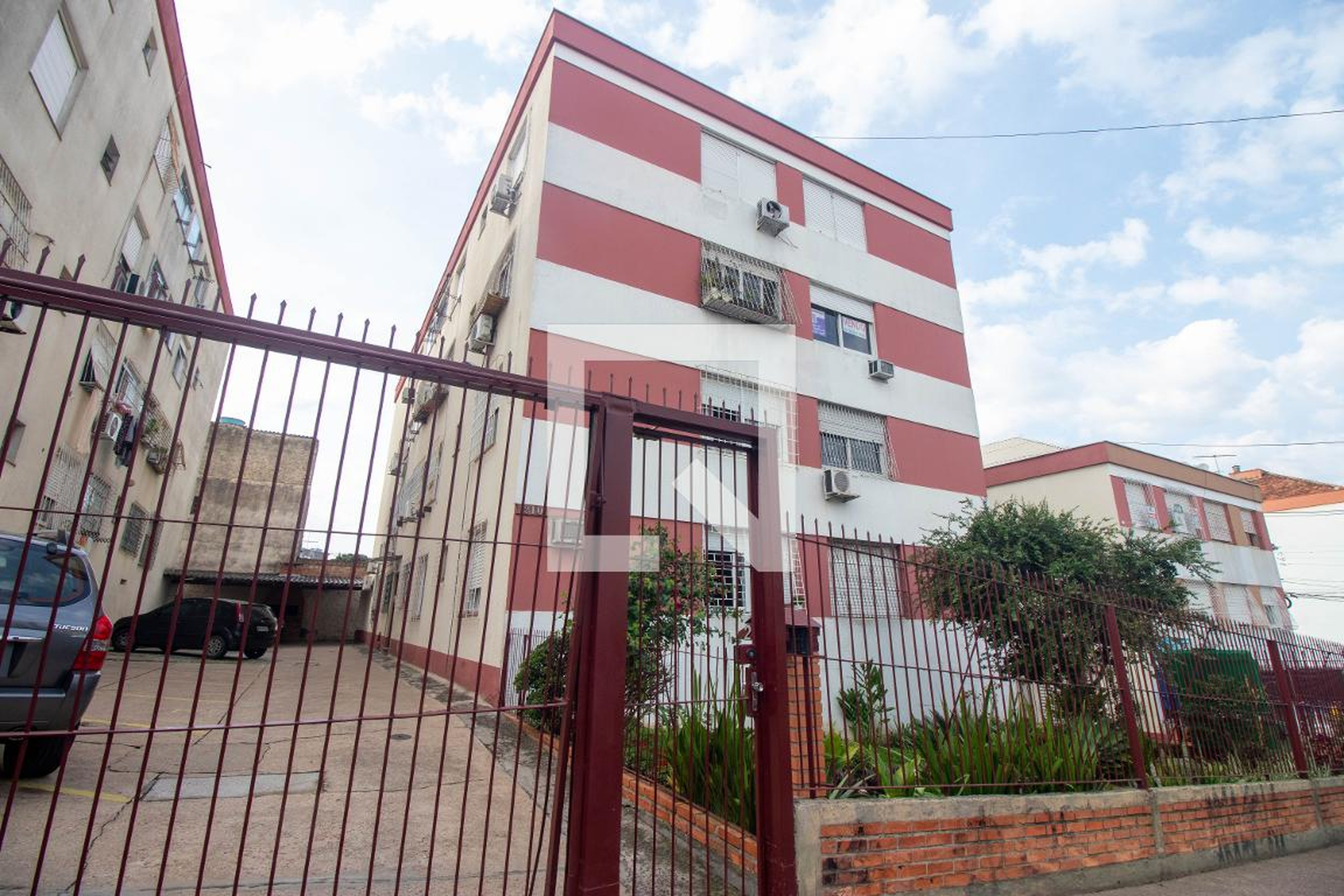 Fachada Condomínio em Rua Doutor Vargas Neto, 592