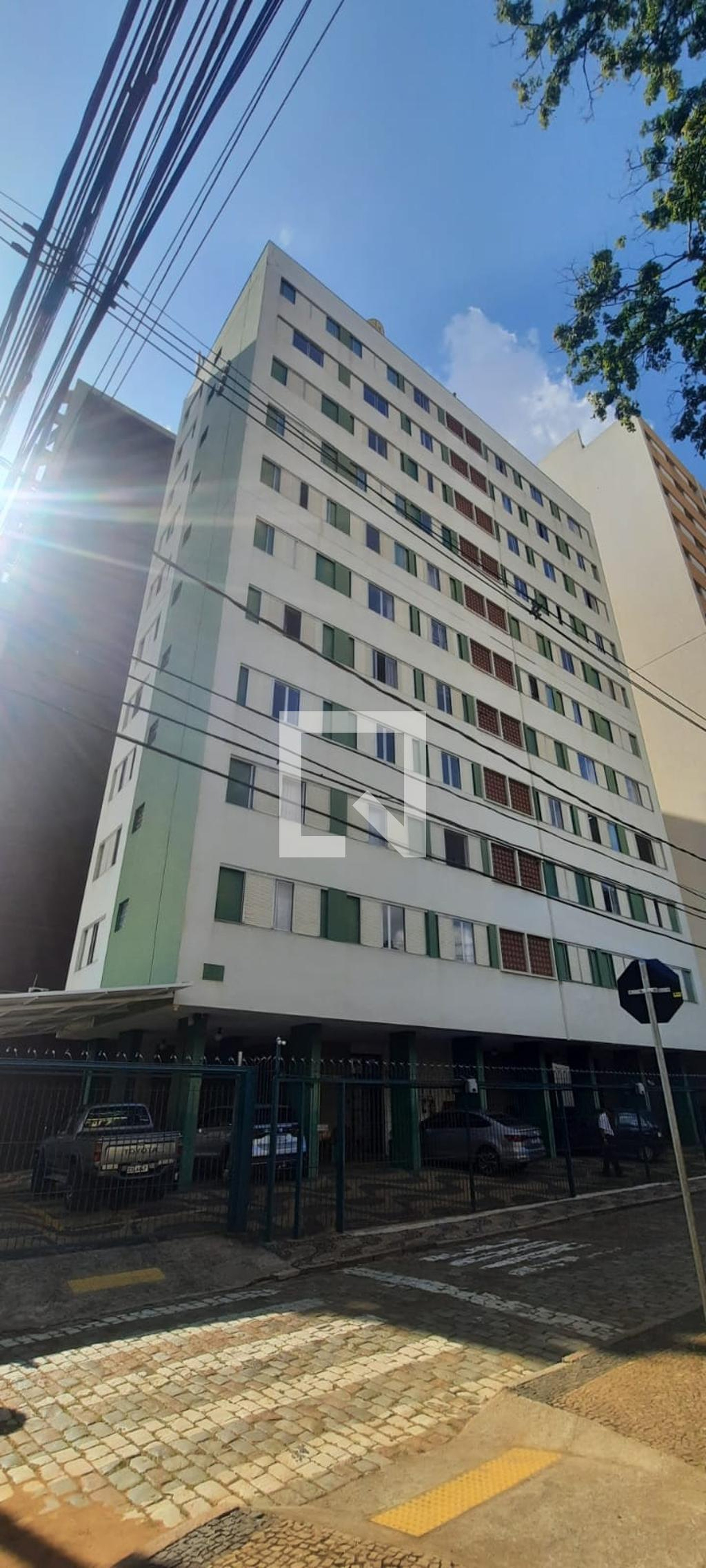 Fachada do Prédio Condomínio em Rua Cônego Cipião, 771