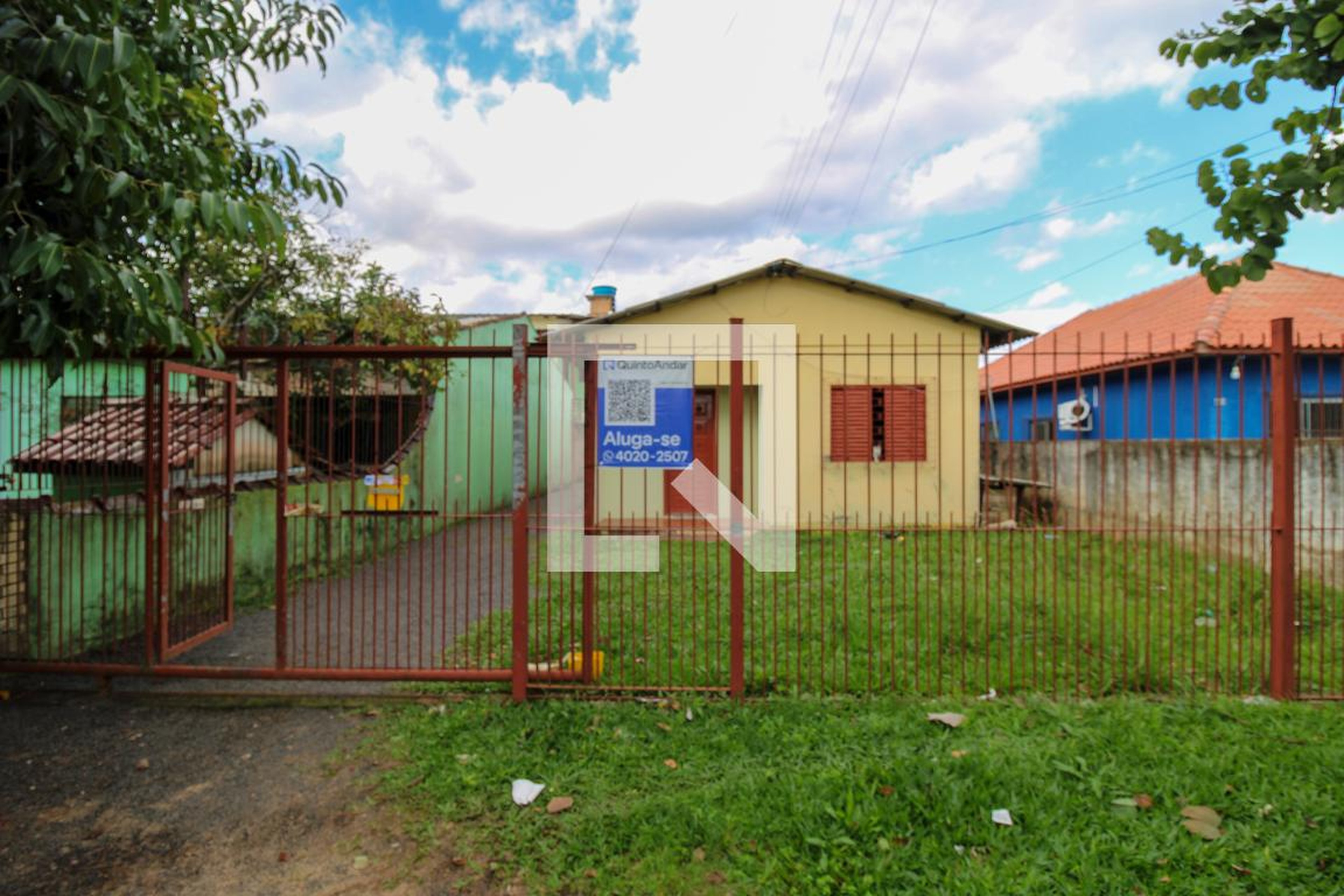 Fachada Condomínio em Rua Palmeiras, 365