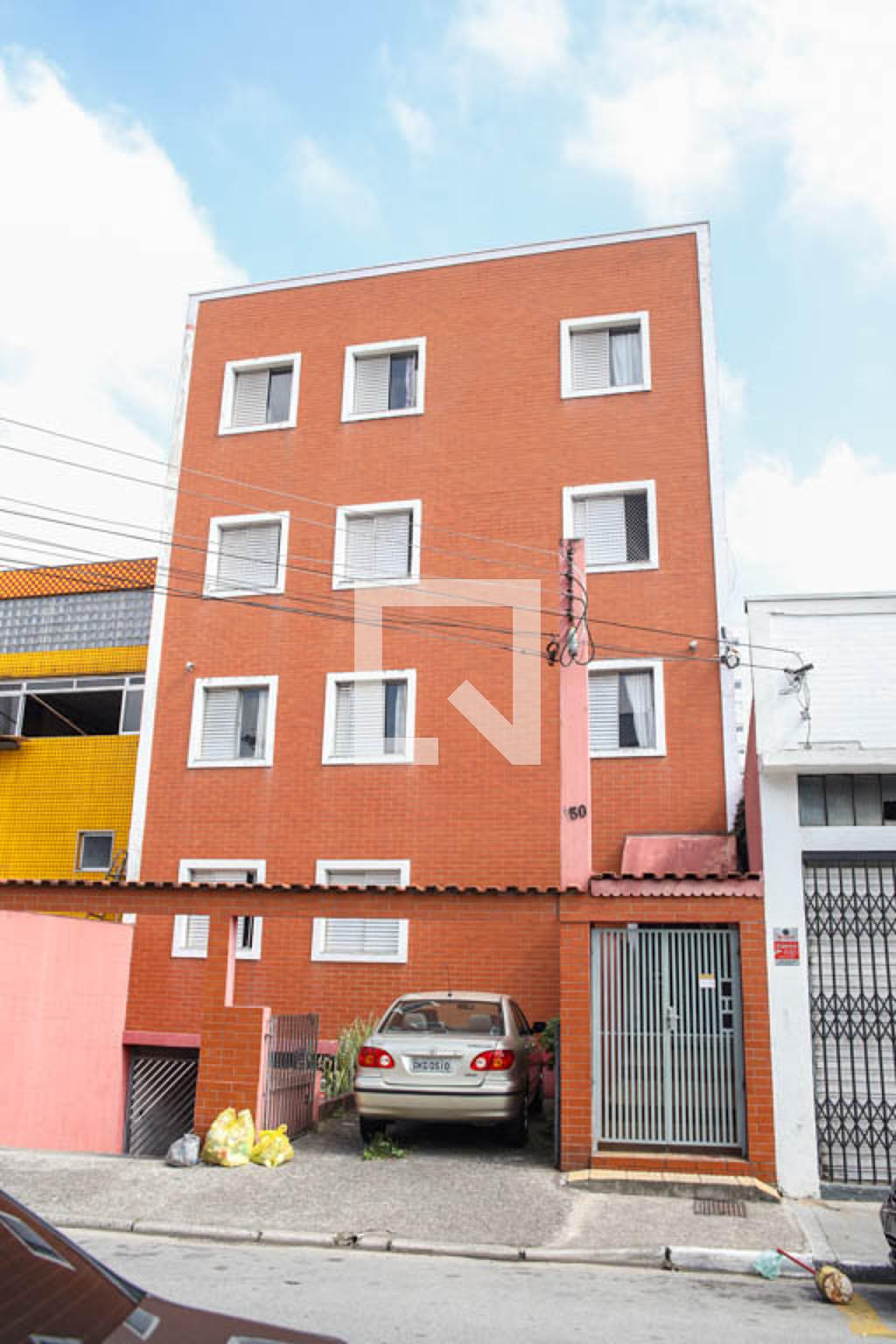 Fachada Condomínio em Rua Engenheiro Armando de Arruda Pereira, 150