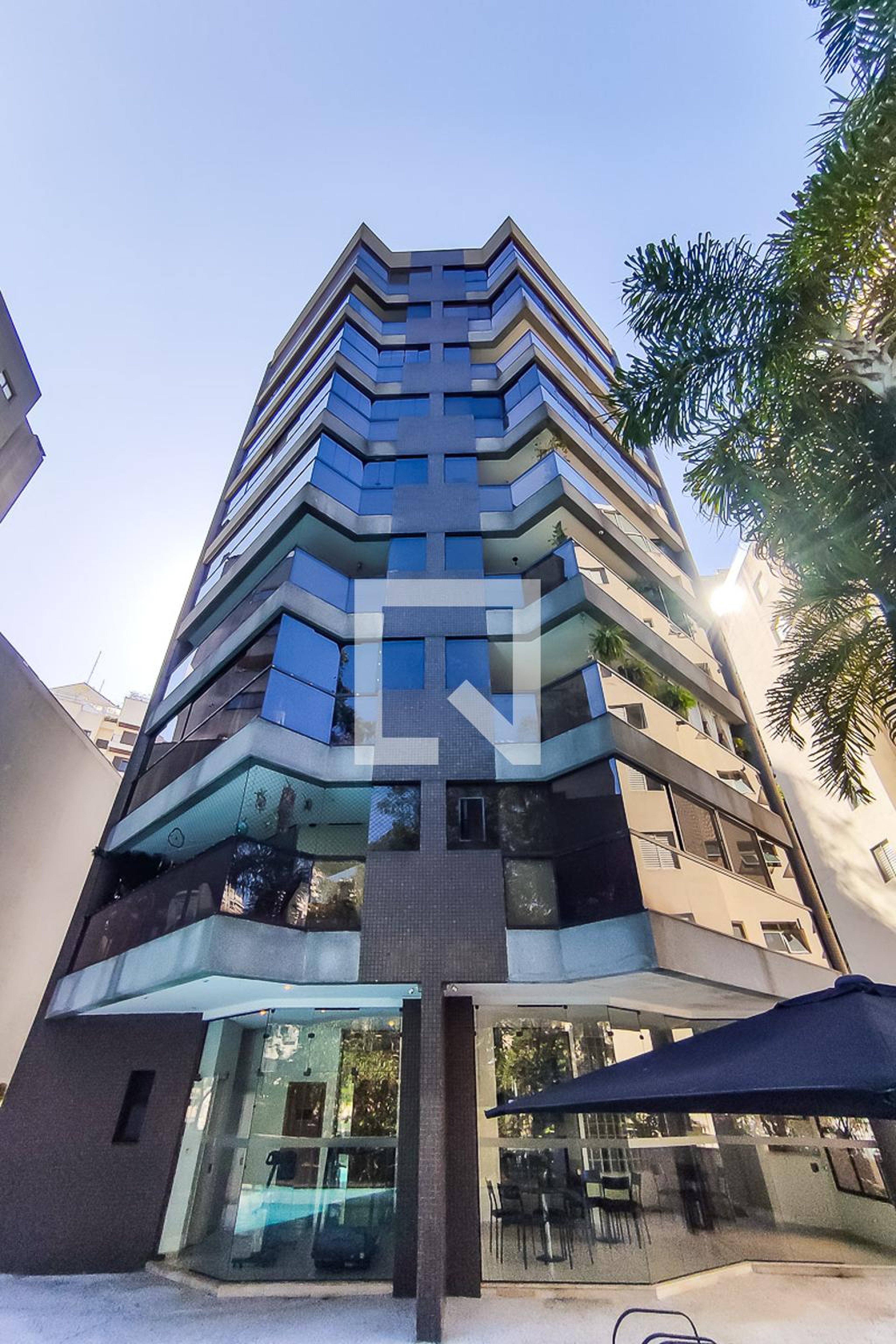 Fachada Condomínio Villagio do Bosque