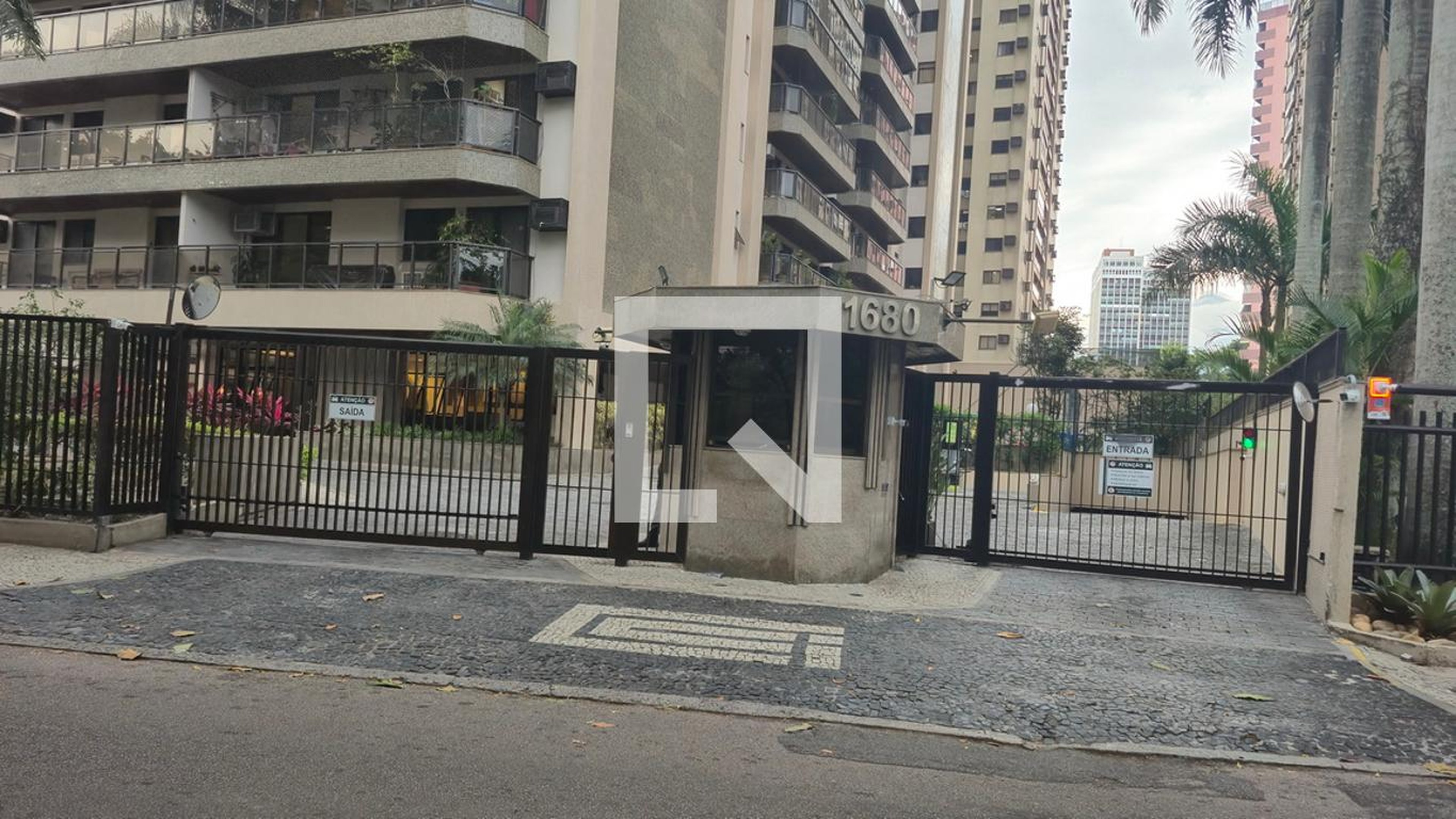 Fachada Condomínio Barra Marina