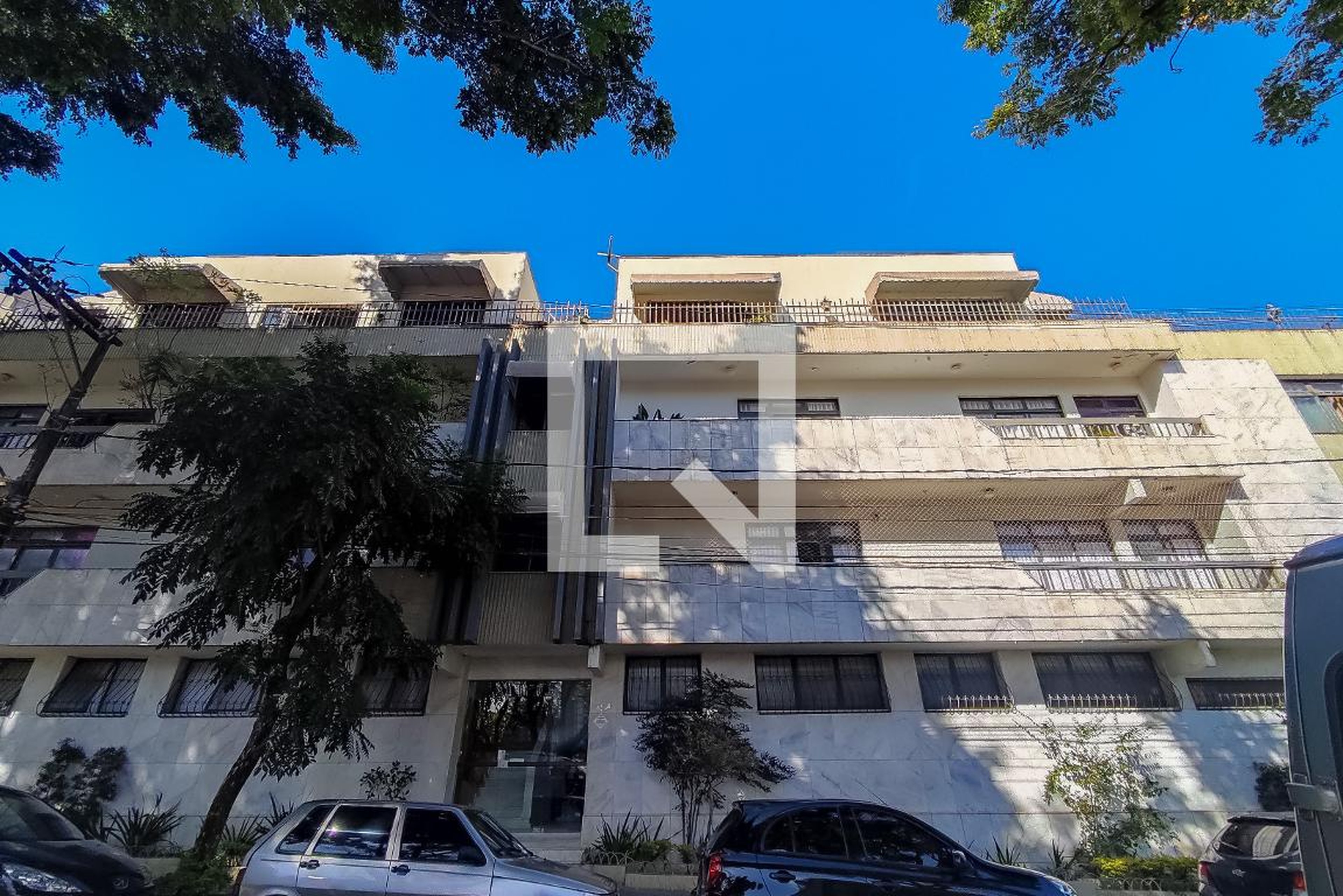 Fachada Condomínio em Rua Assunção, 154