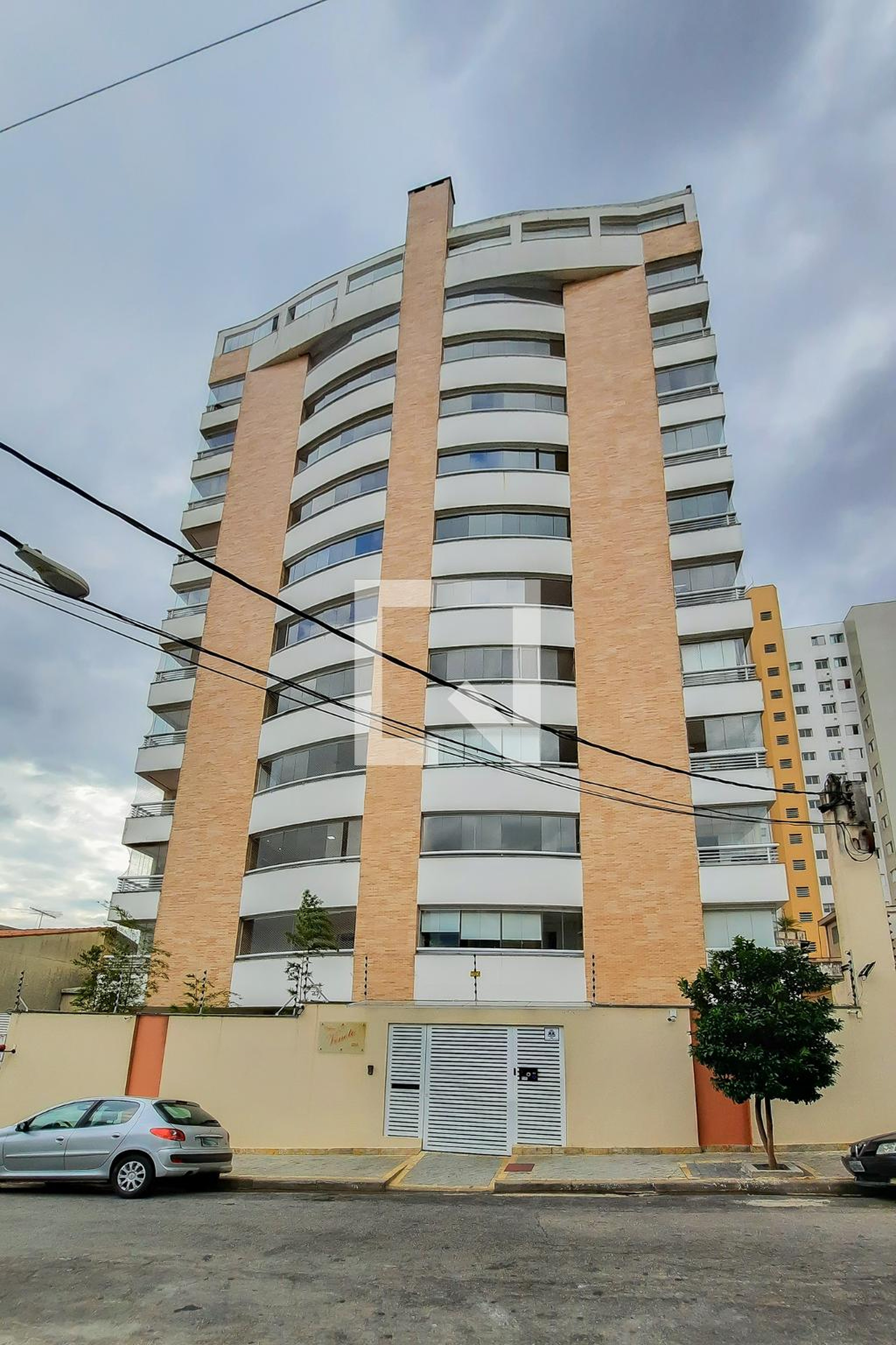 Fachada do Condomínio Condomínio em Rua Gabriele D'Annunzio, 220