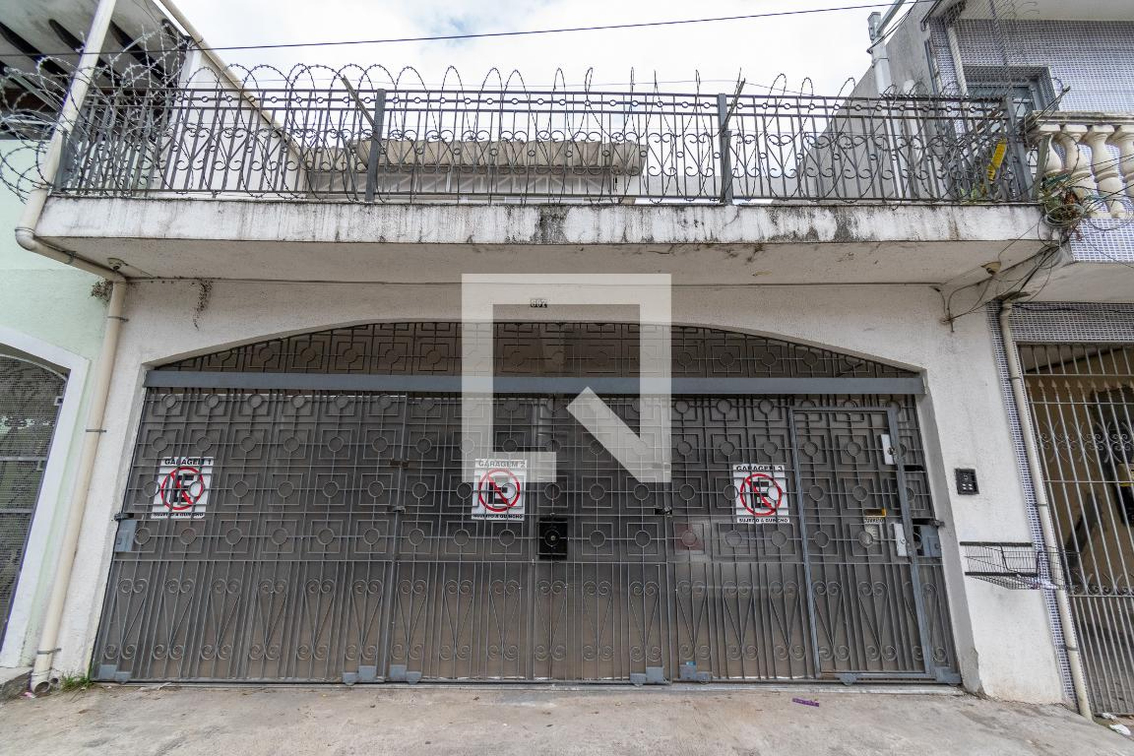 Fachada Condomínio em Rua Conde Moreira Lima, 597