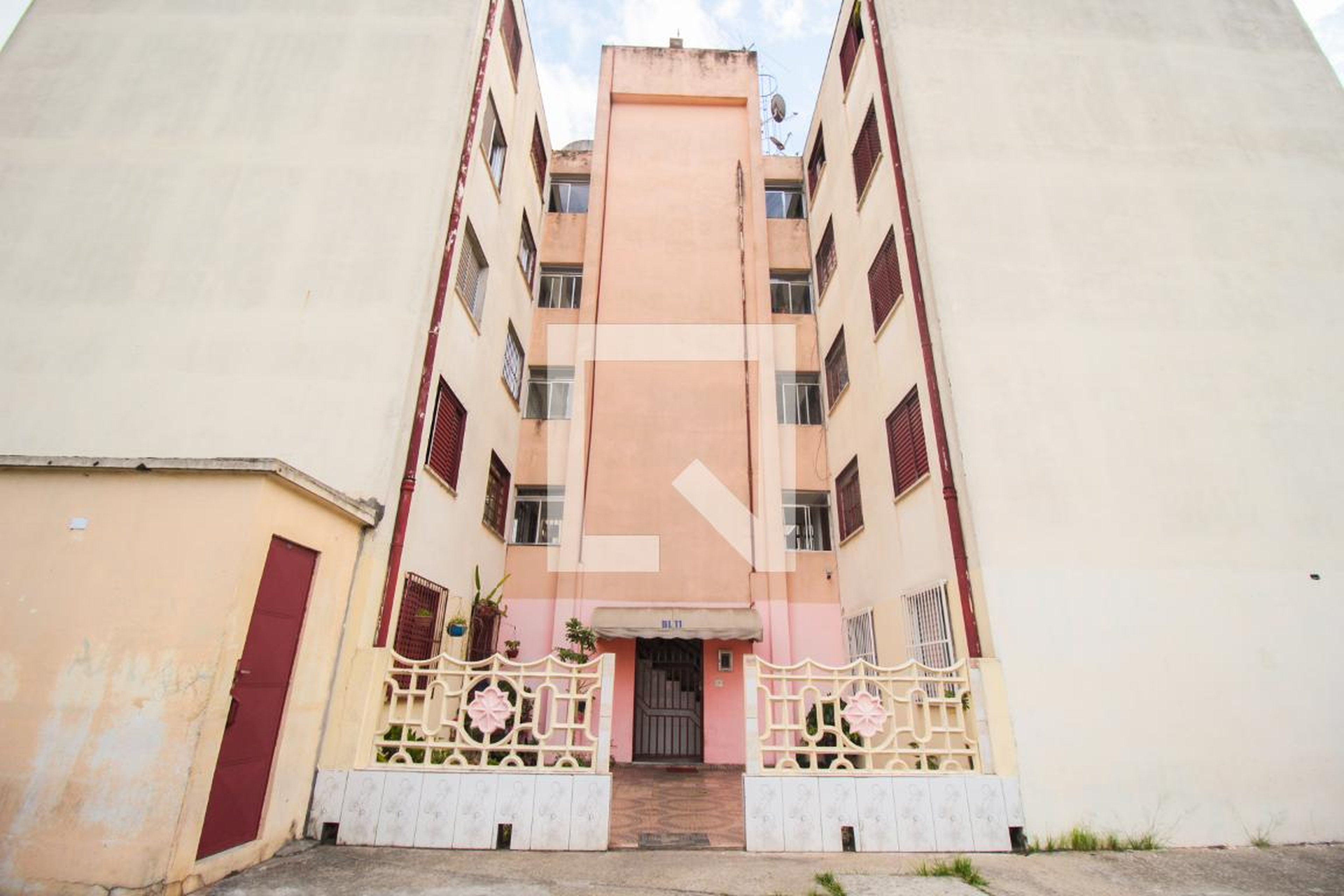 Fachada do Prédio Condomínio Jardim das Acácias