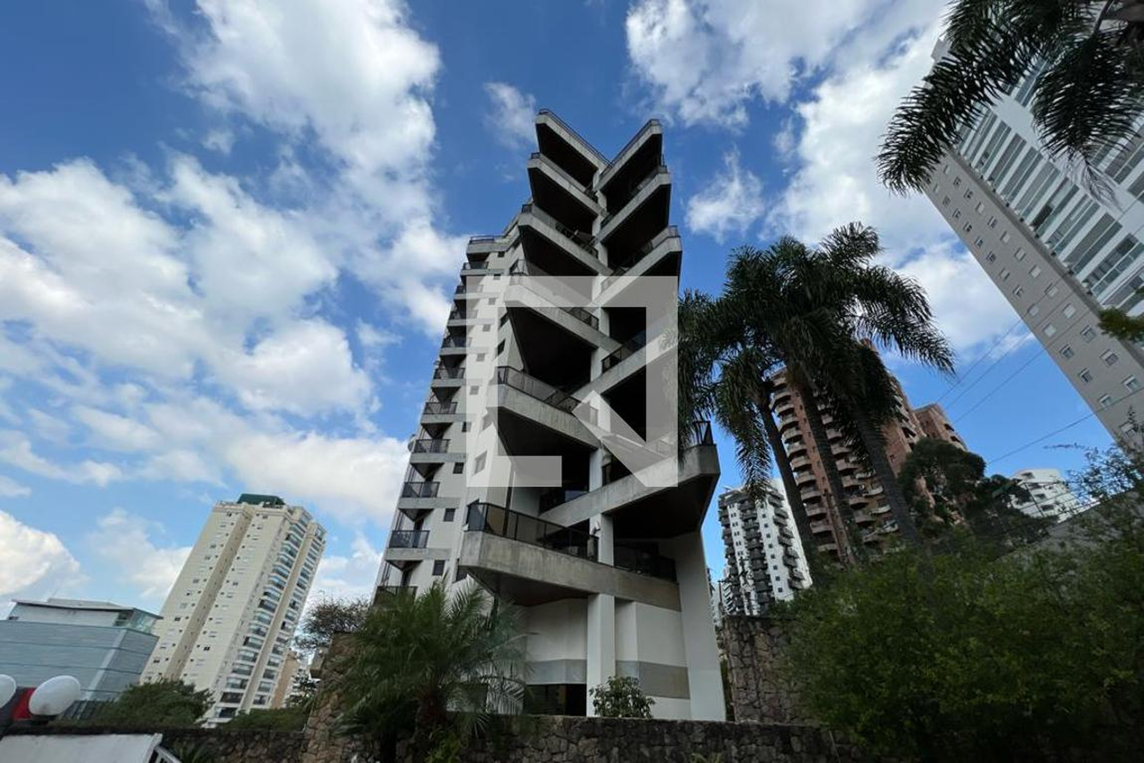 Fachada Condomínio Rienzi