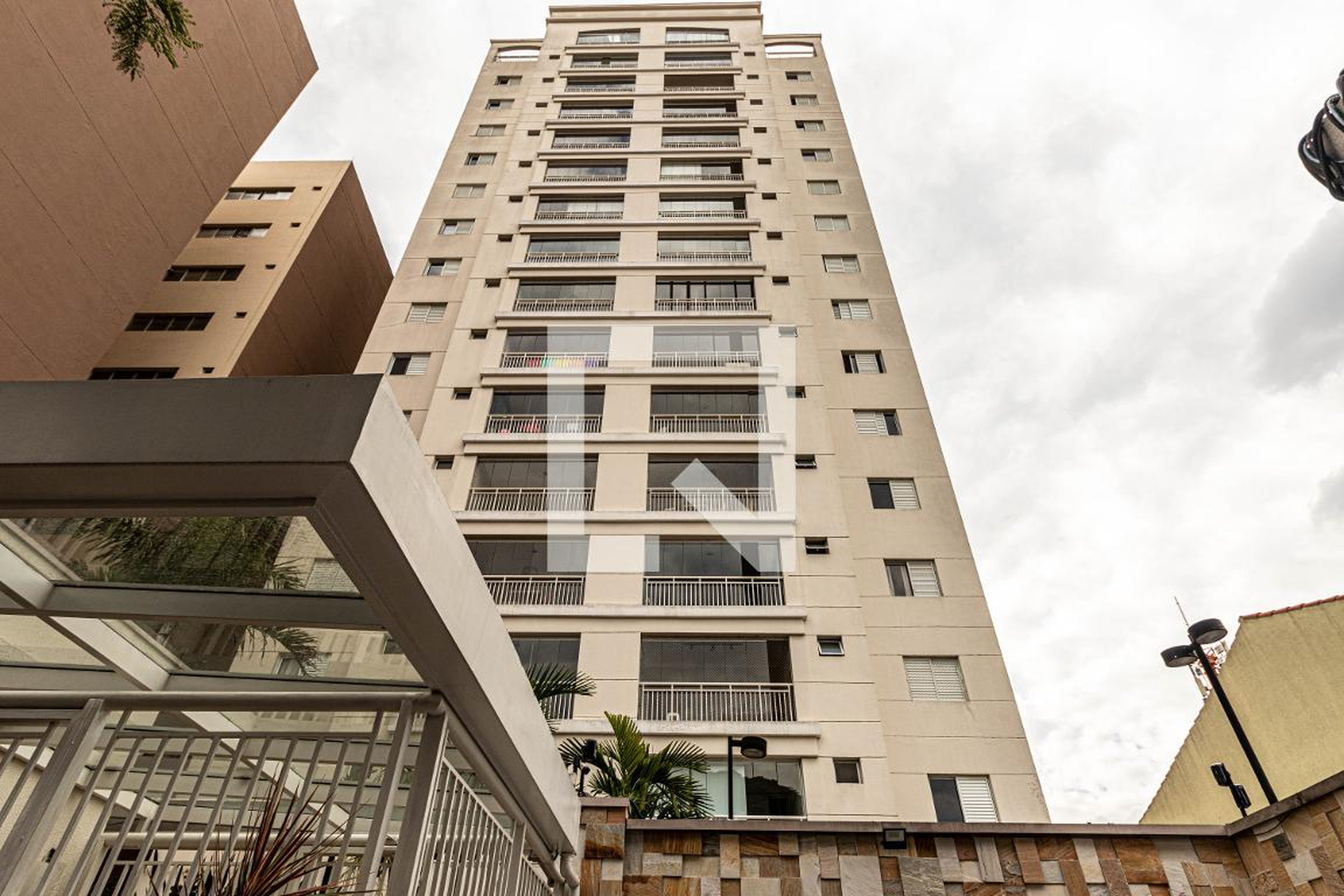 Fachada do Condomínio Condomínio La Luna