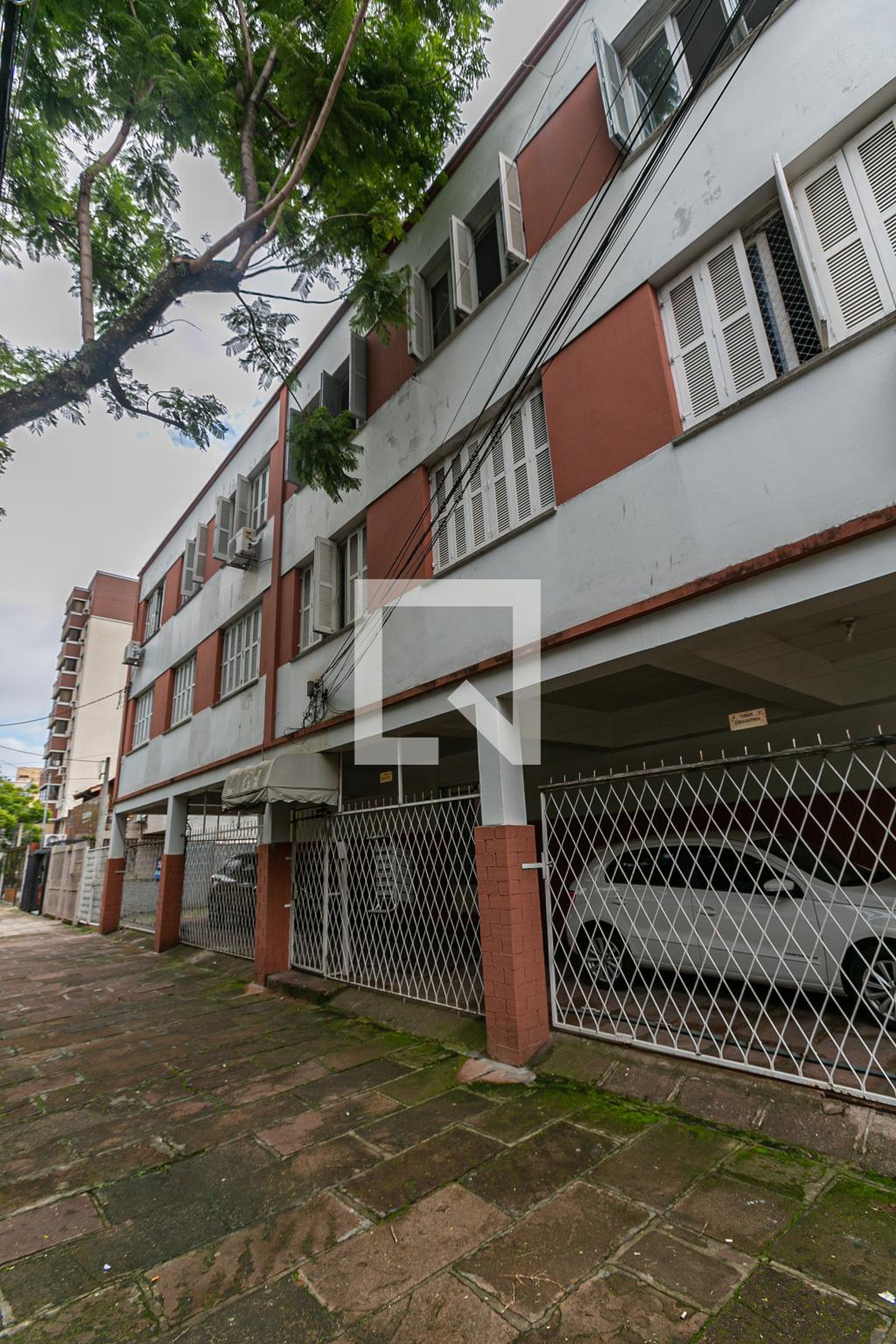 Fachada Condomínio em Rua General Caldwell, 718