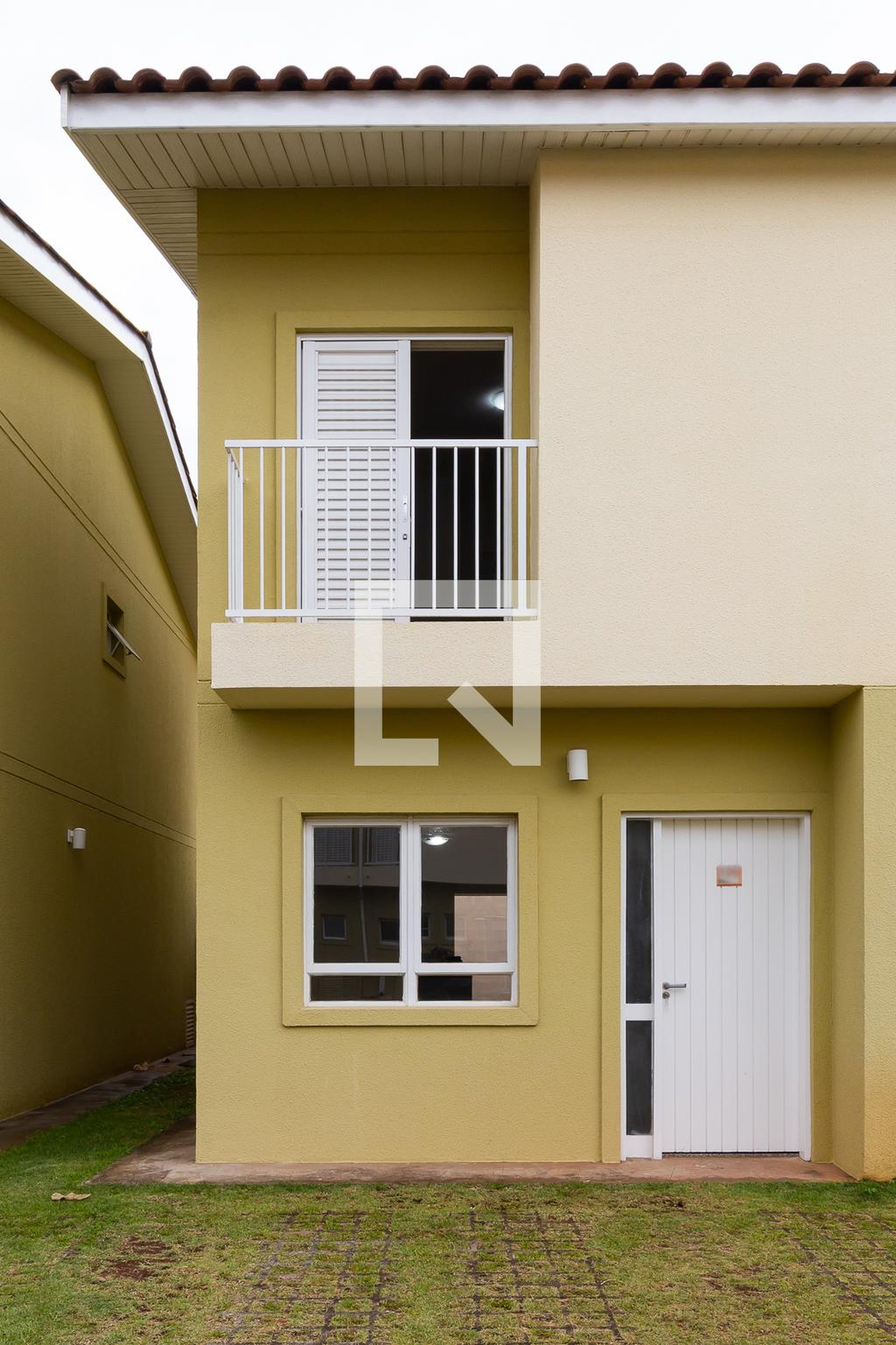 Fachada Condomínio em Avenida Maria Aparecida Pansarim Porcari, 106