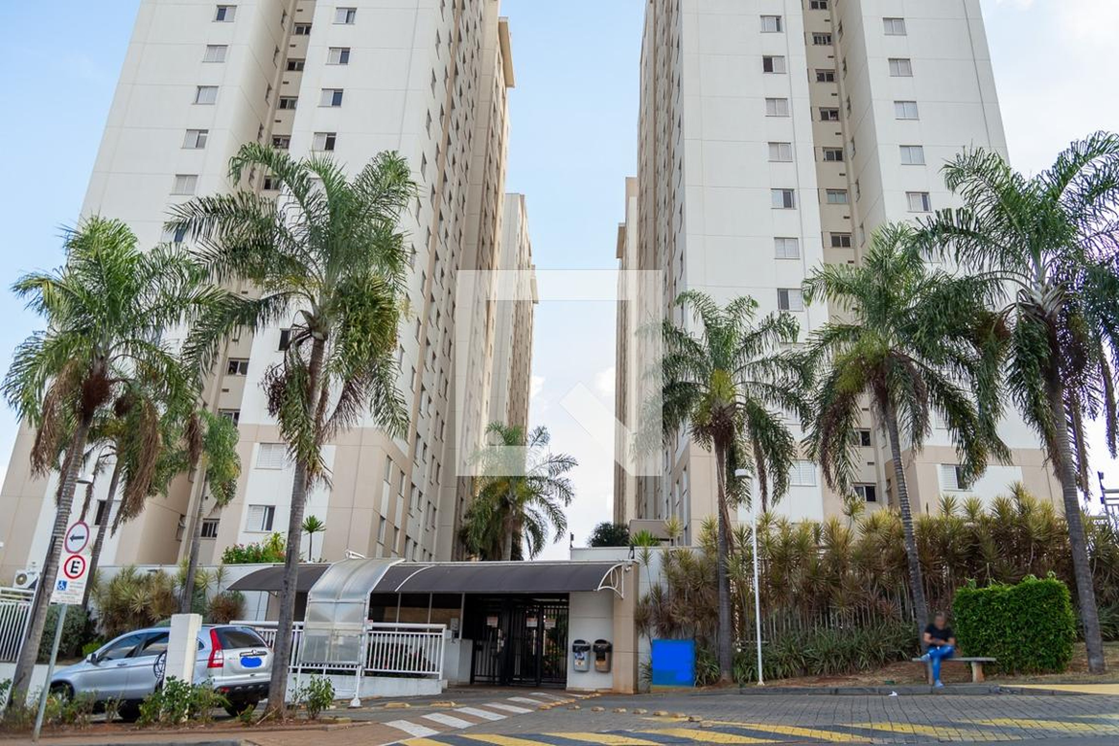 Fachada do Condomínio Condomínio Club Side