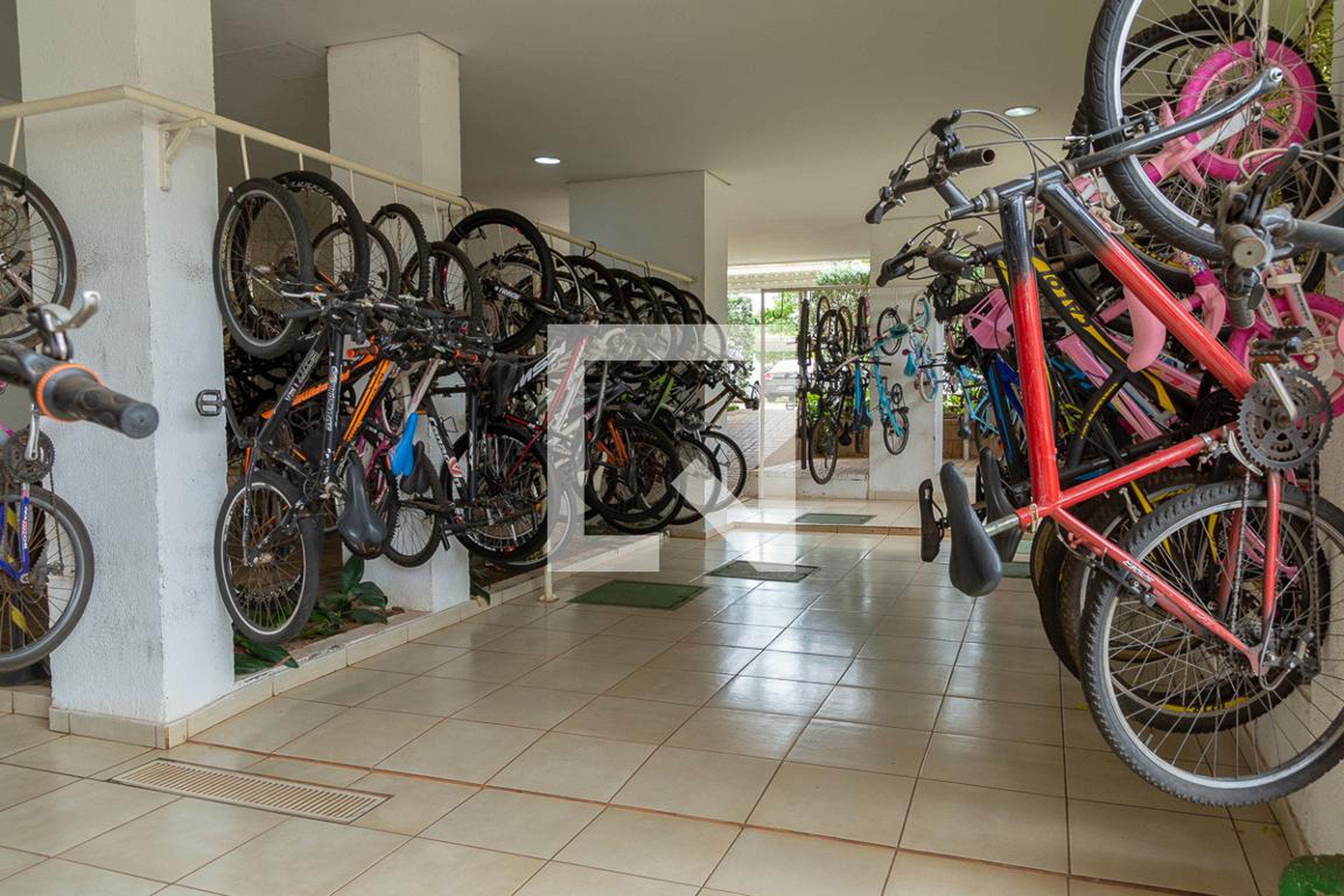 Bicicletário - Club Side