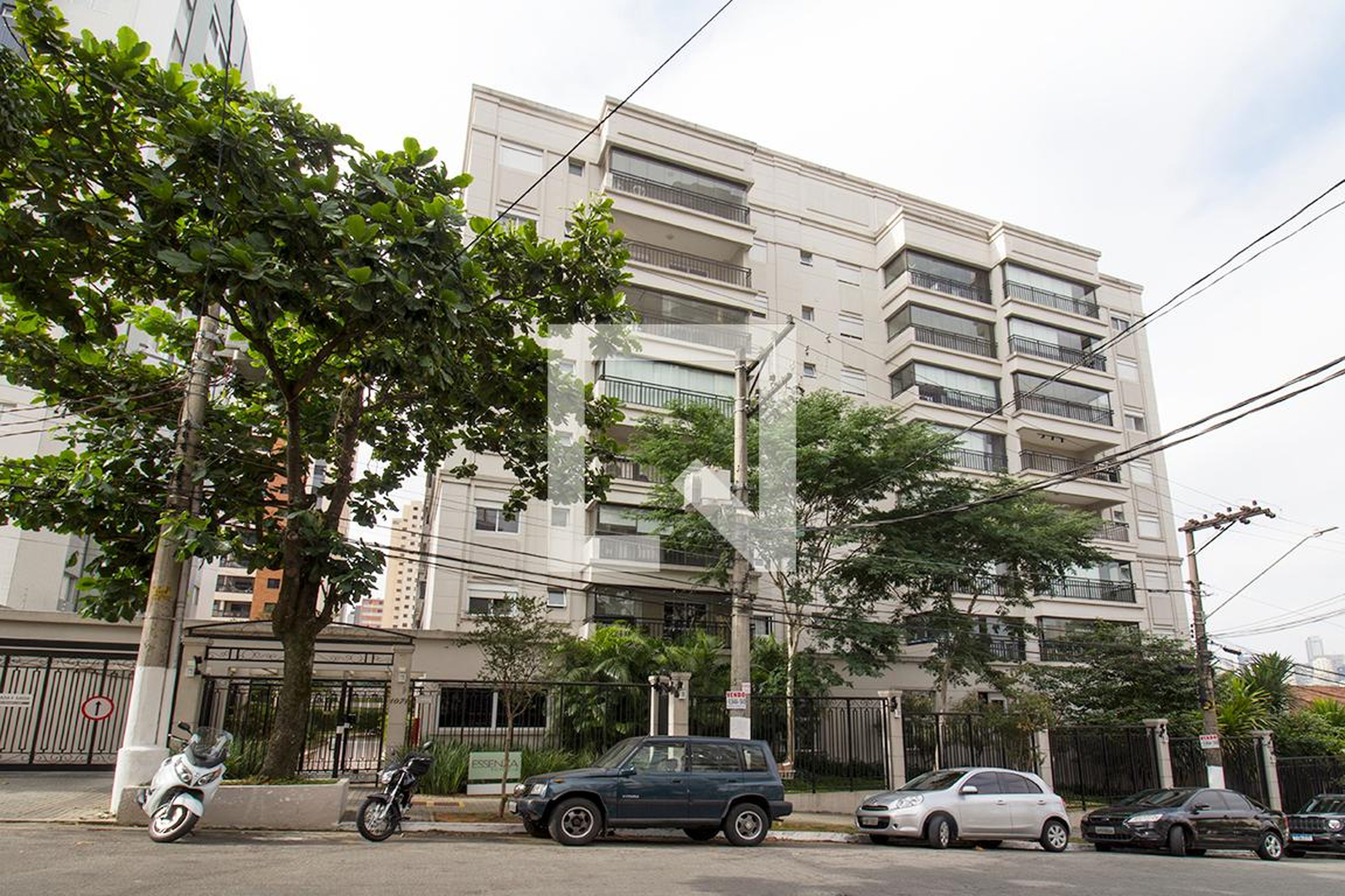 Fachada do Condomínio Condomínio Essenza Pompéia