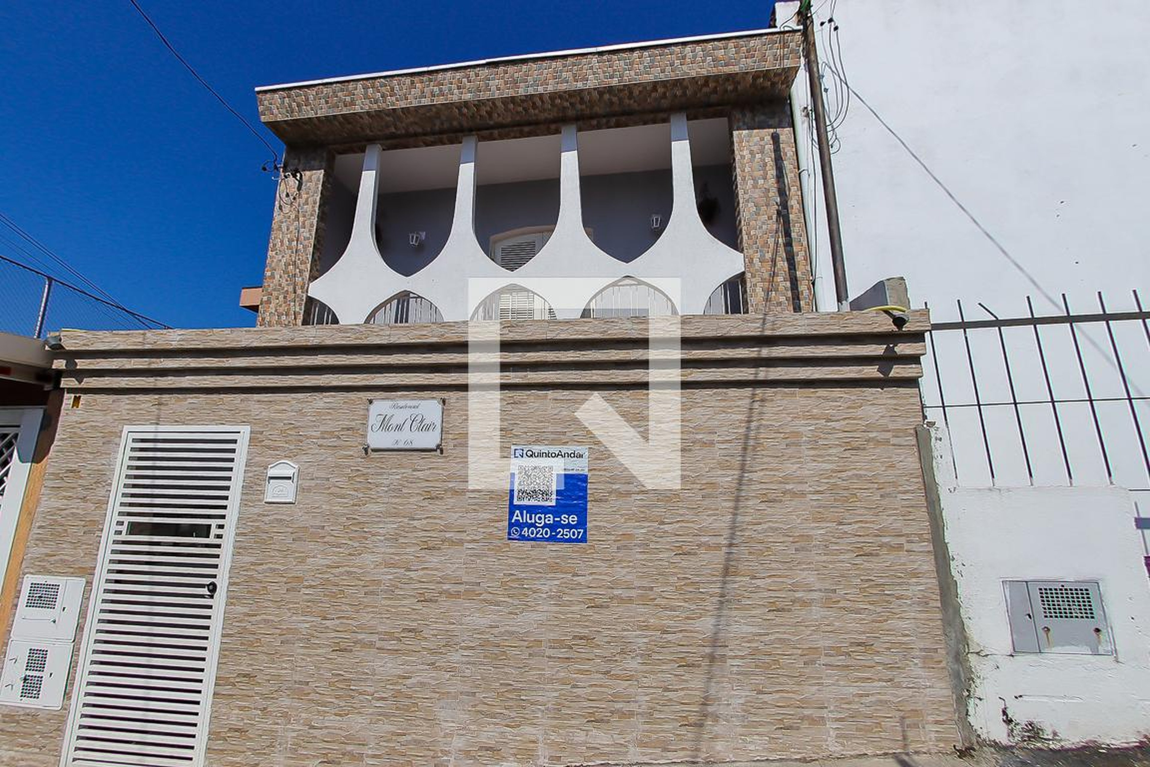 Fachada Condomínio em Rua Assano, 68