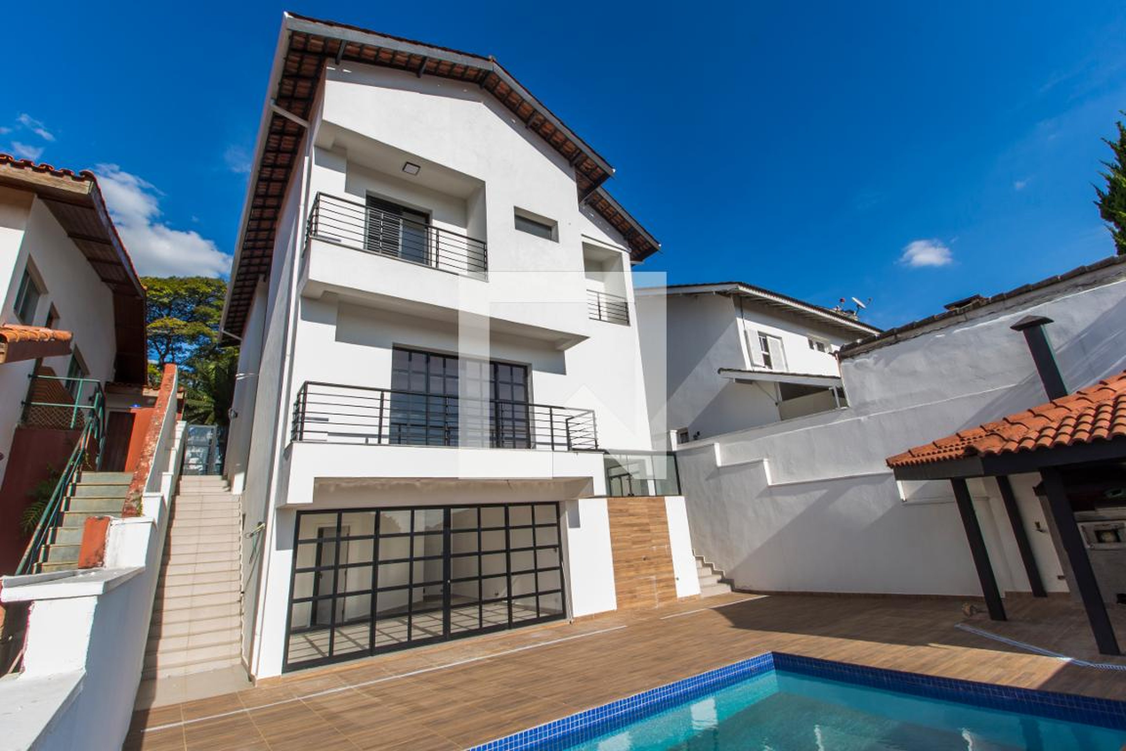 Fachada Condomínio em Rua Piraju, 112