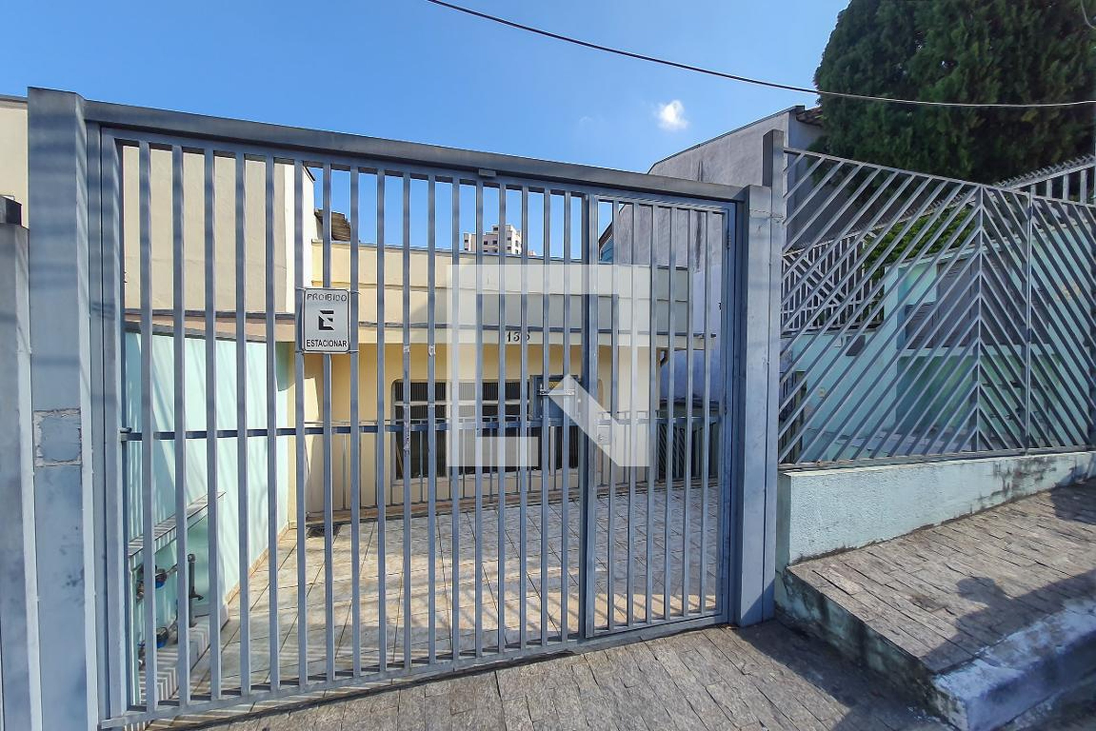 Fachada Condomínio em Rua Lagoa Verde, 136