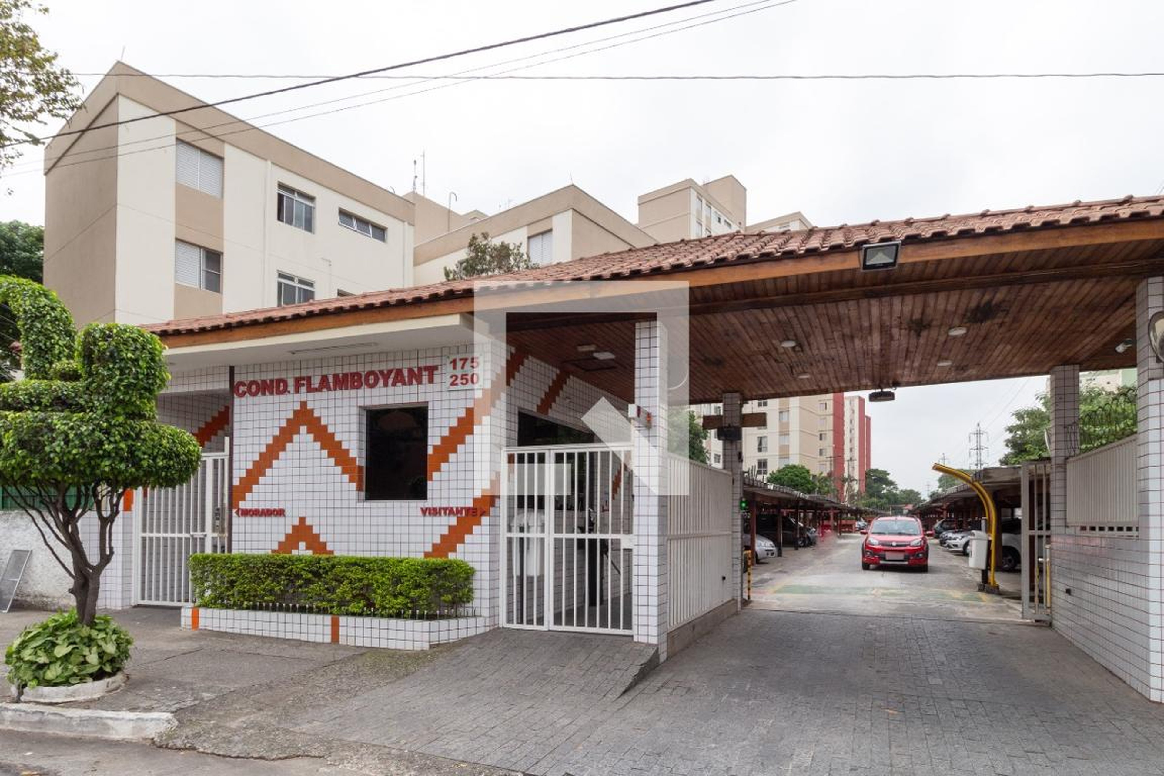 Fachada Condomínio em Rua Máximo Zolli, 250