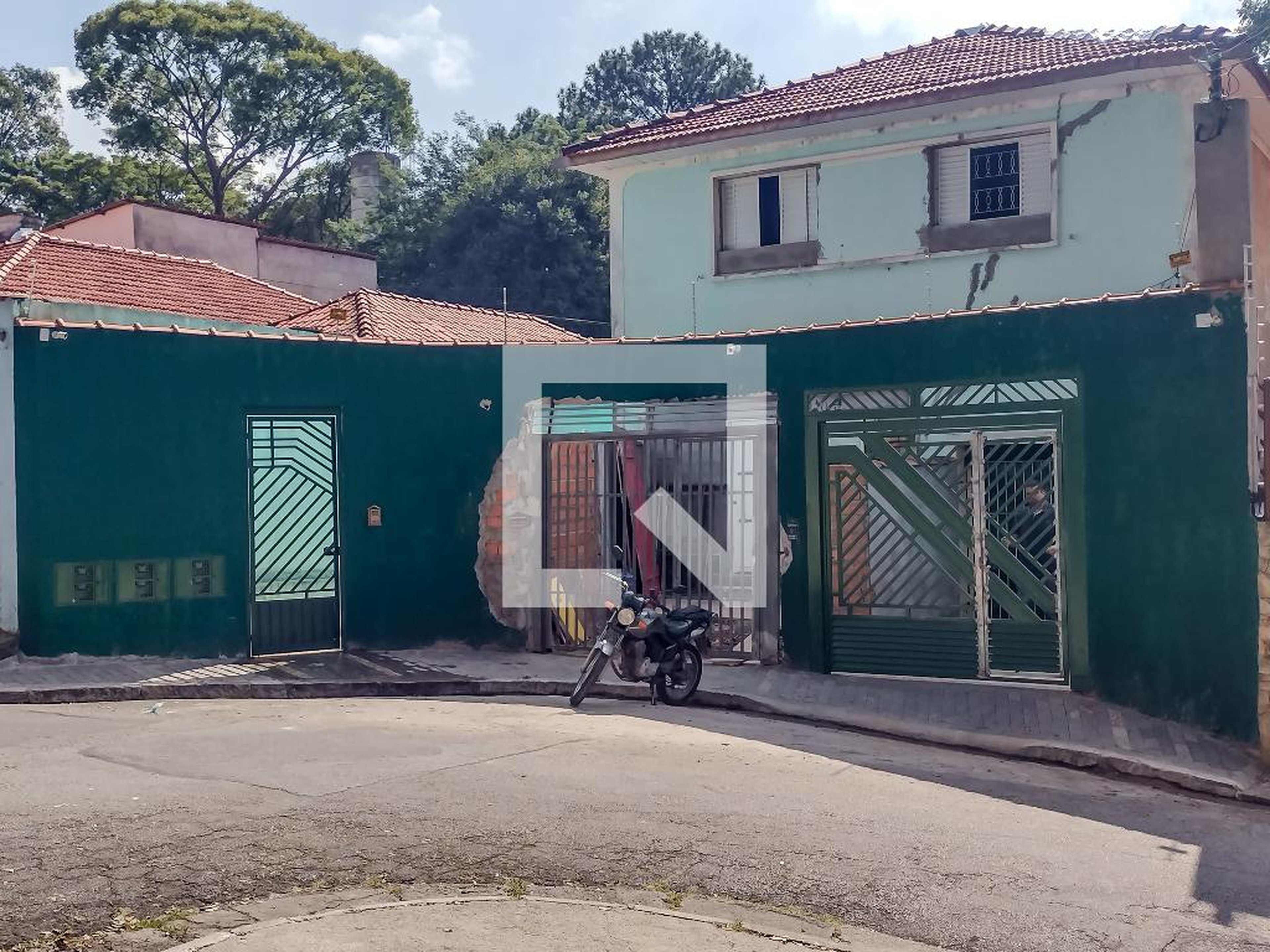 Fachada Condomínio em Rua Palmumás, 105