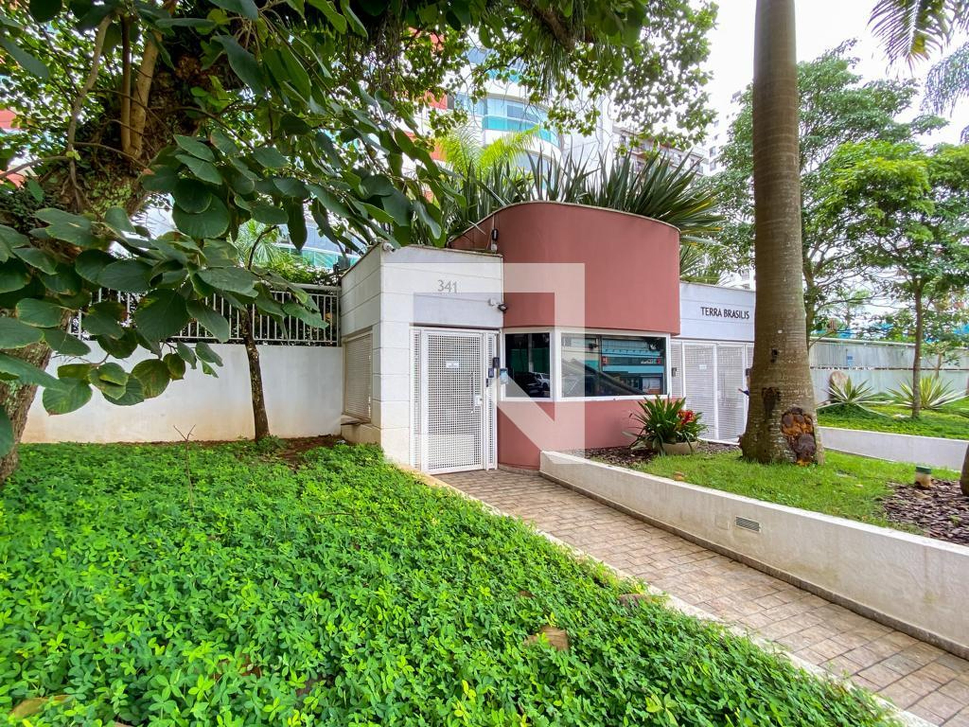 Fachada do Condomínio Condomínio Terra Brasilis