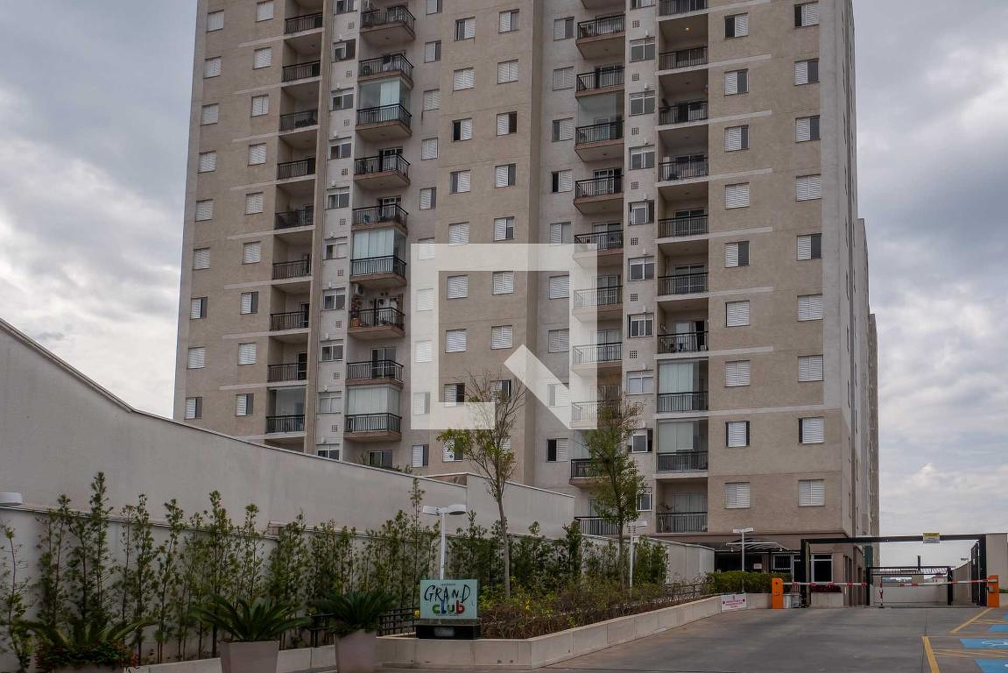 Fachada Condomínio Grand Club Esportiva