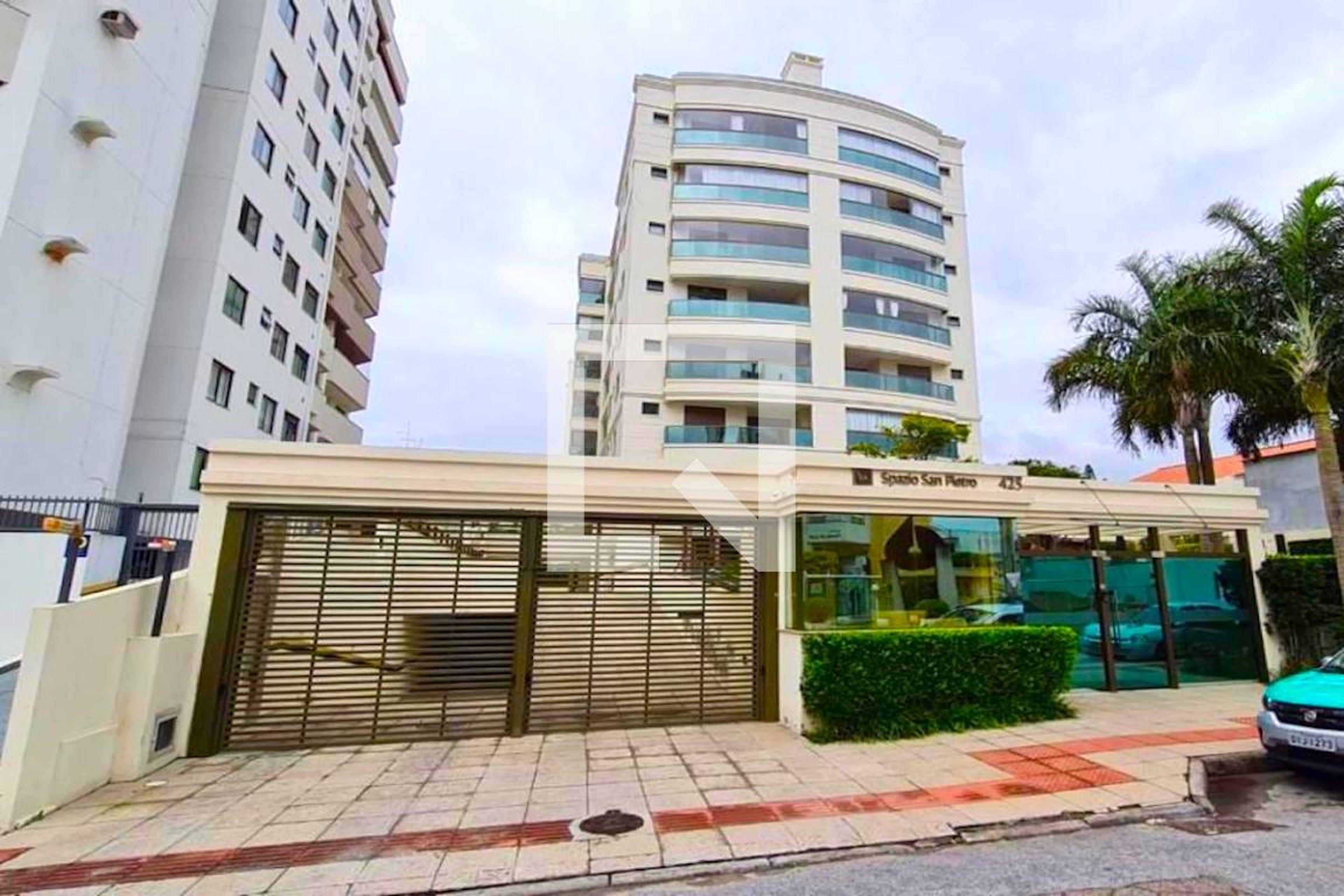 Fachada Condomínio em Rua São Pedro, 425