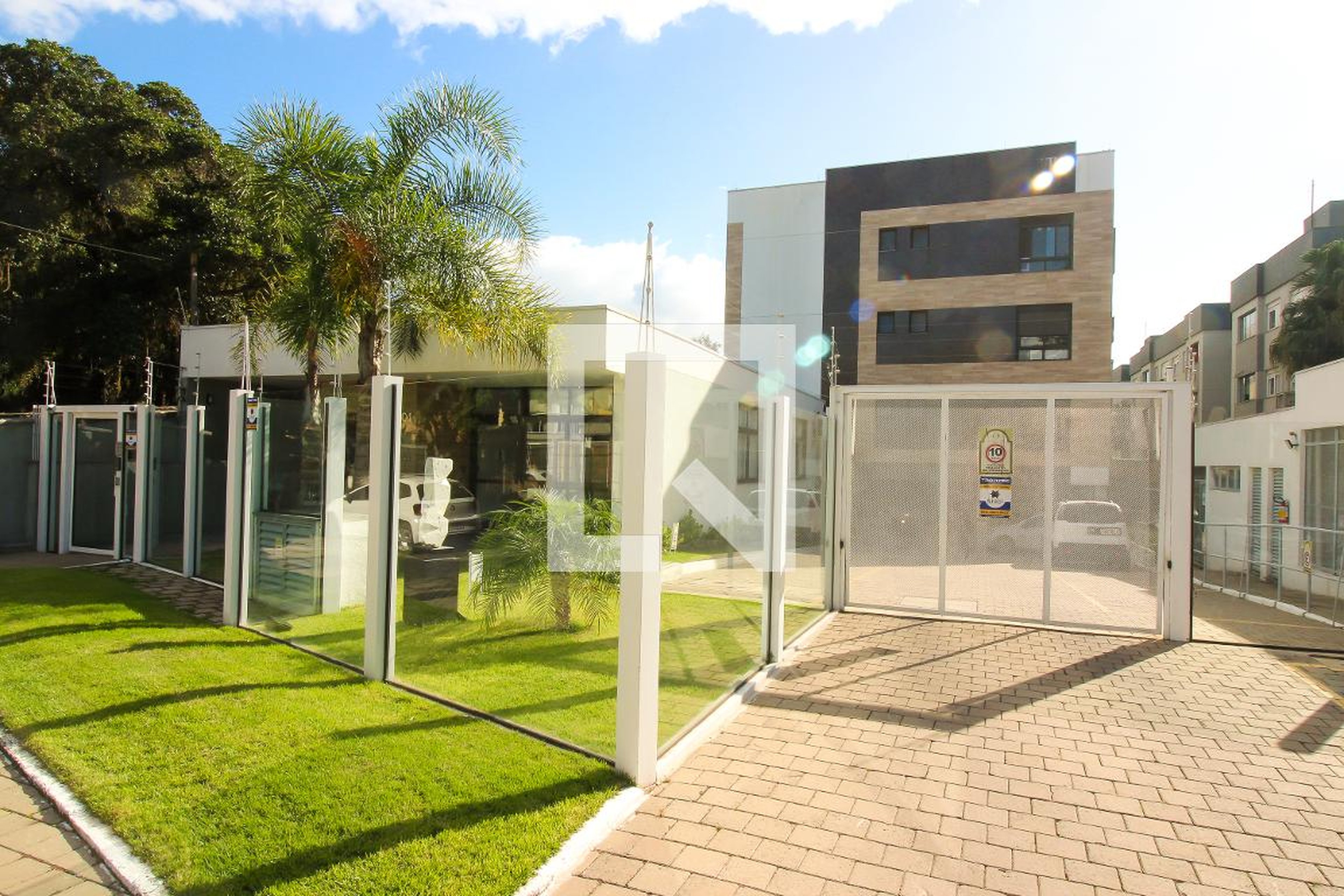 Fachada do Condomínio Condomínio Aplausos