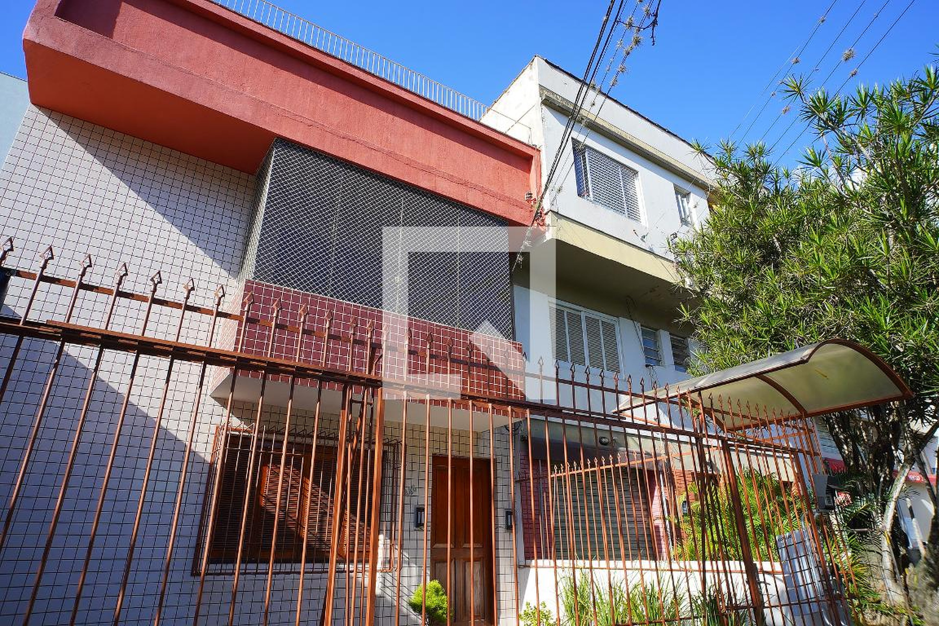 Fachada do Condomínio Condomínio em Rua Marcelo Gama, 446