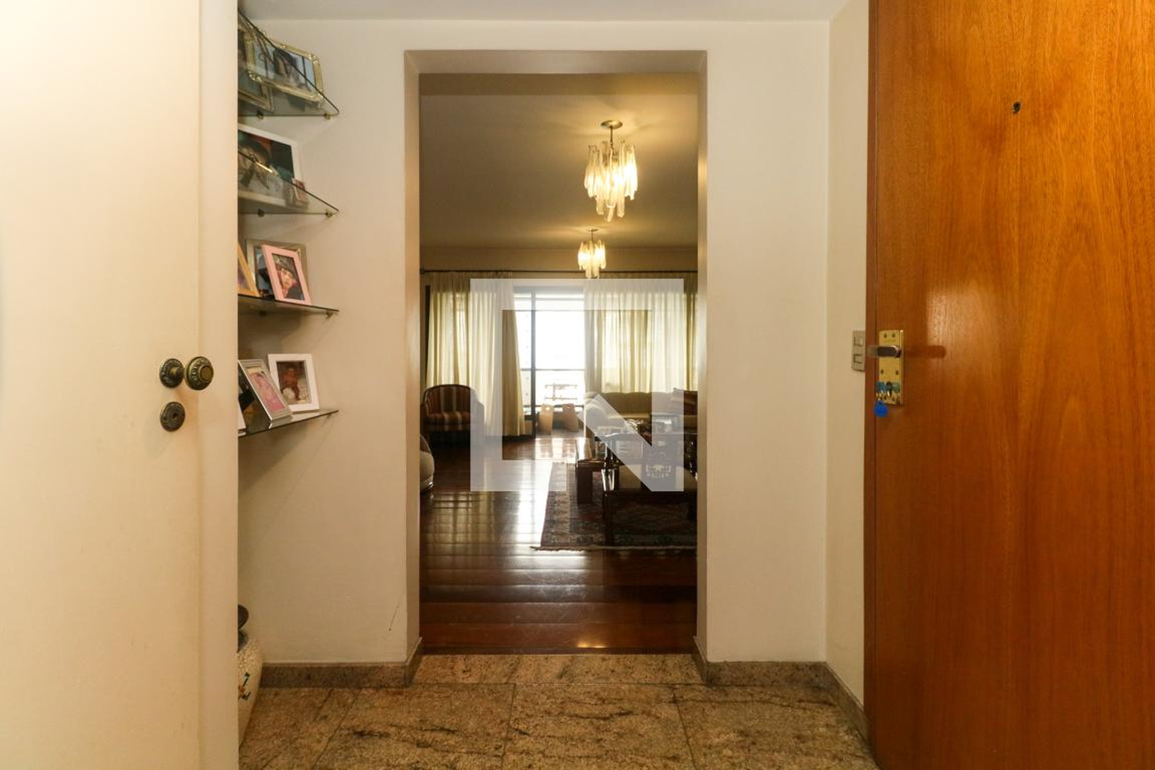 Entrada - Ana Vaz Brothas