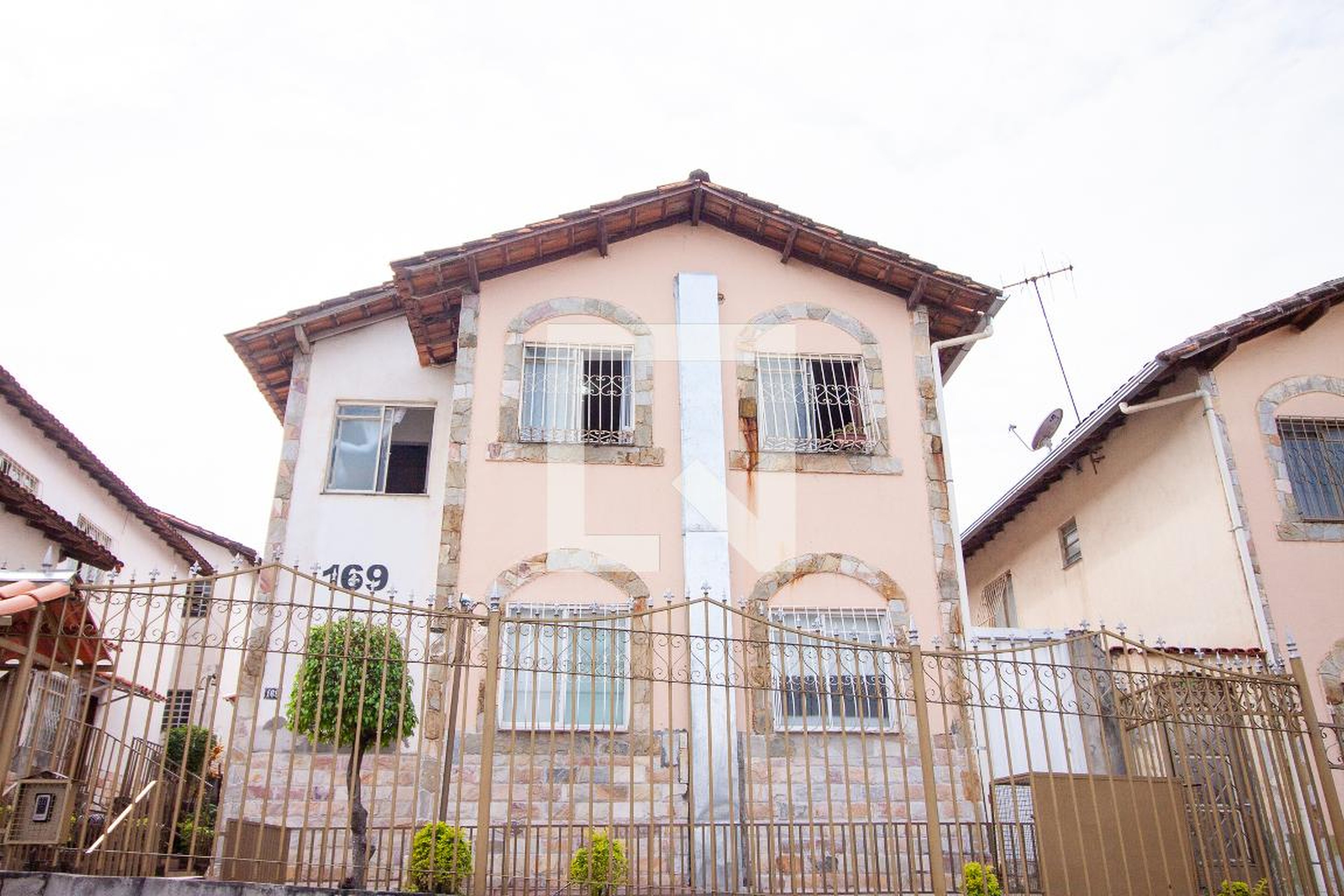 Fachada do Condomínio Condomínio em Rua José Sanguinete, 169