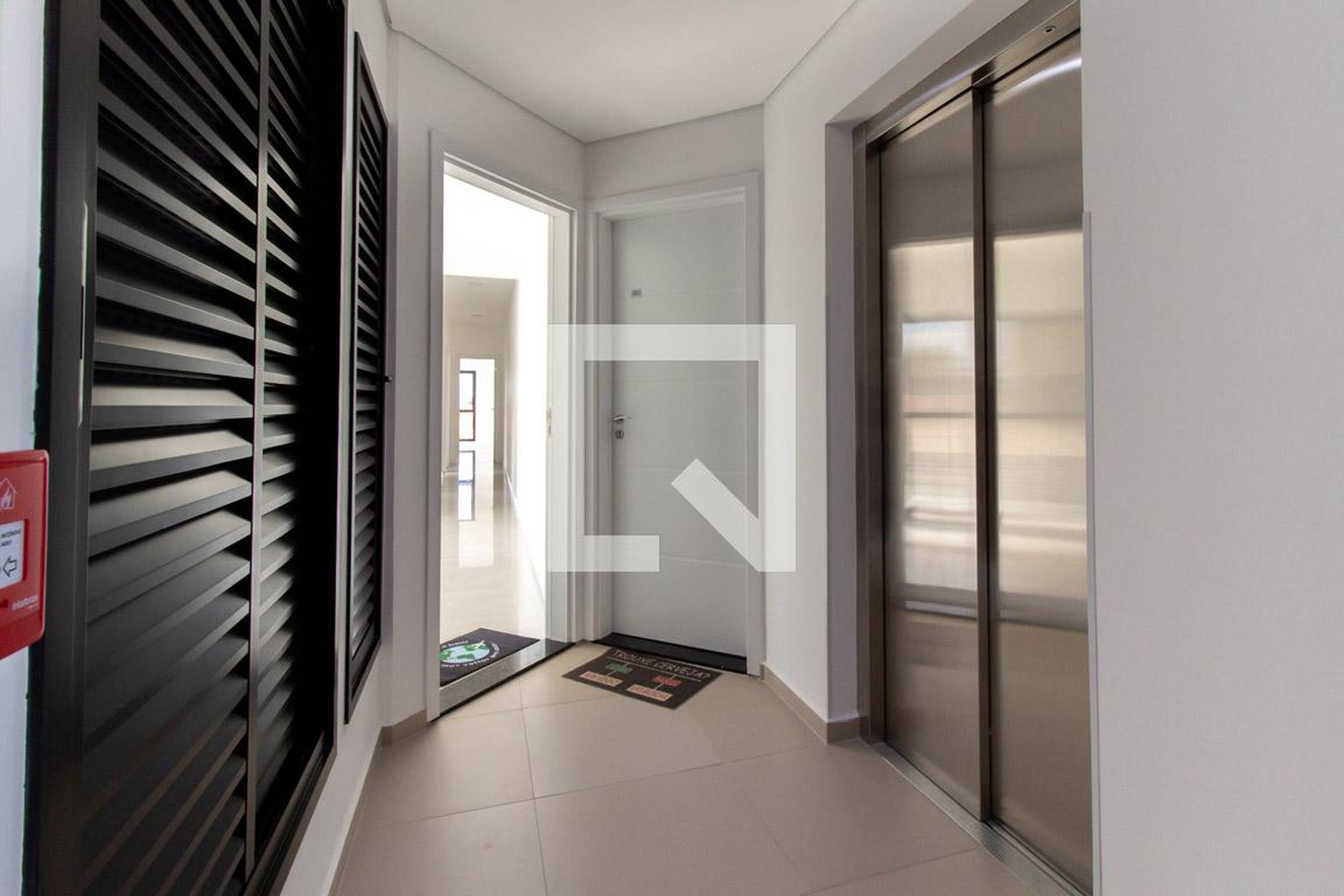 Hall - Manhattan Park