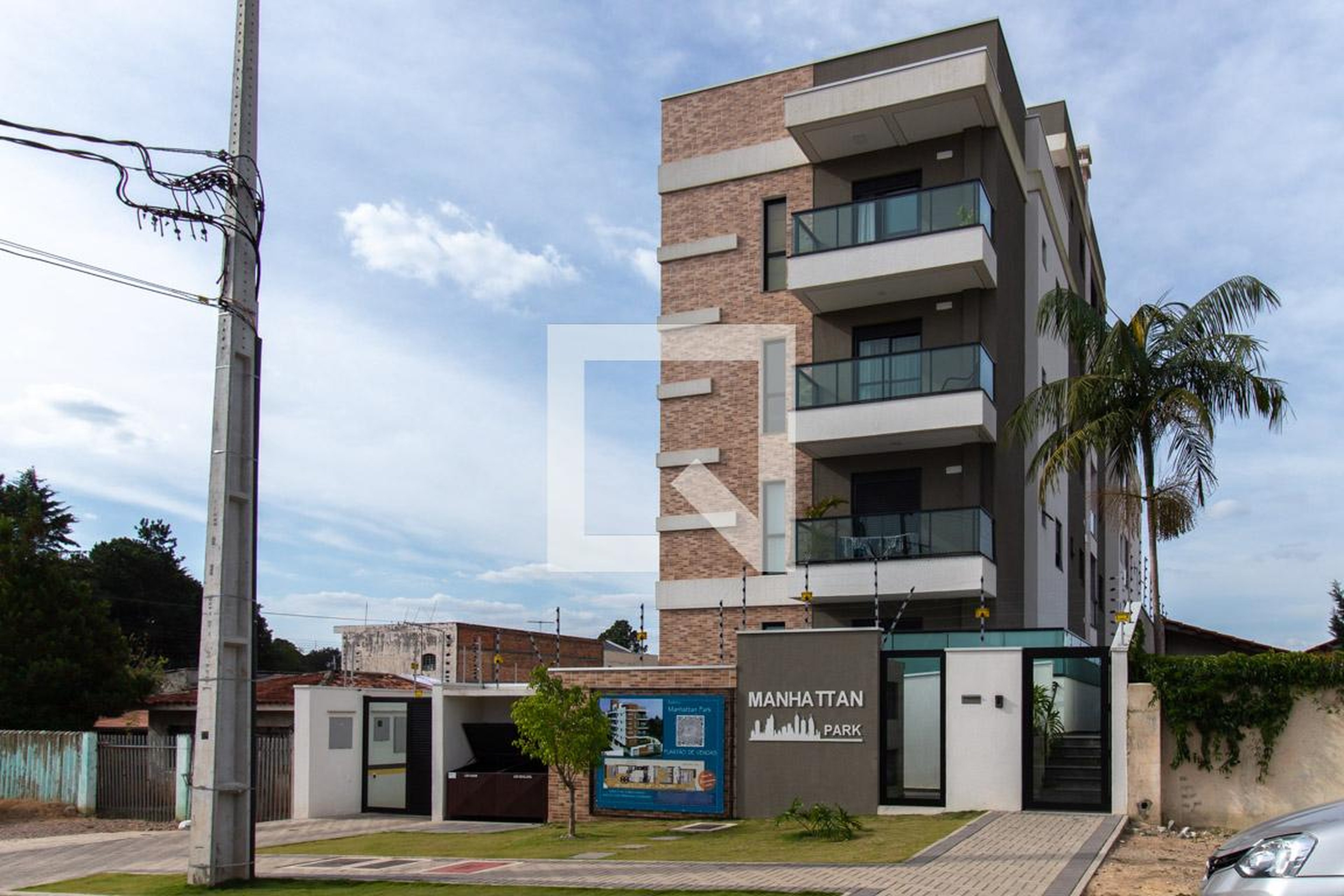 Fachada do Condomínio Condomínio Manhattan Park