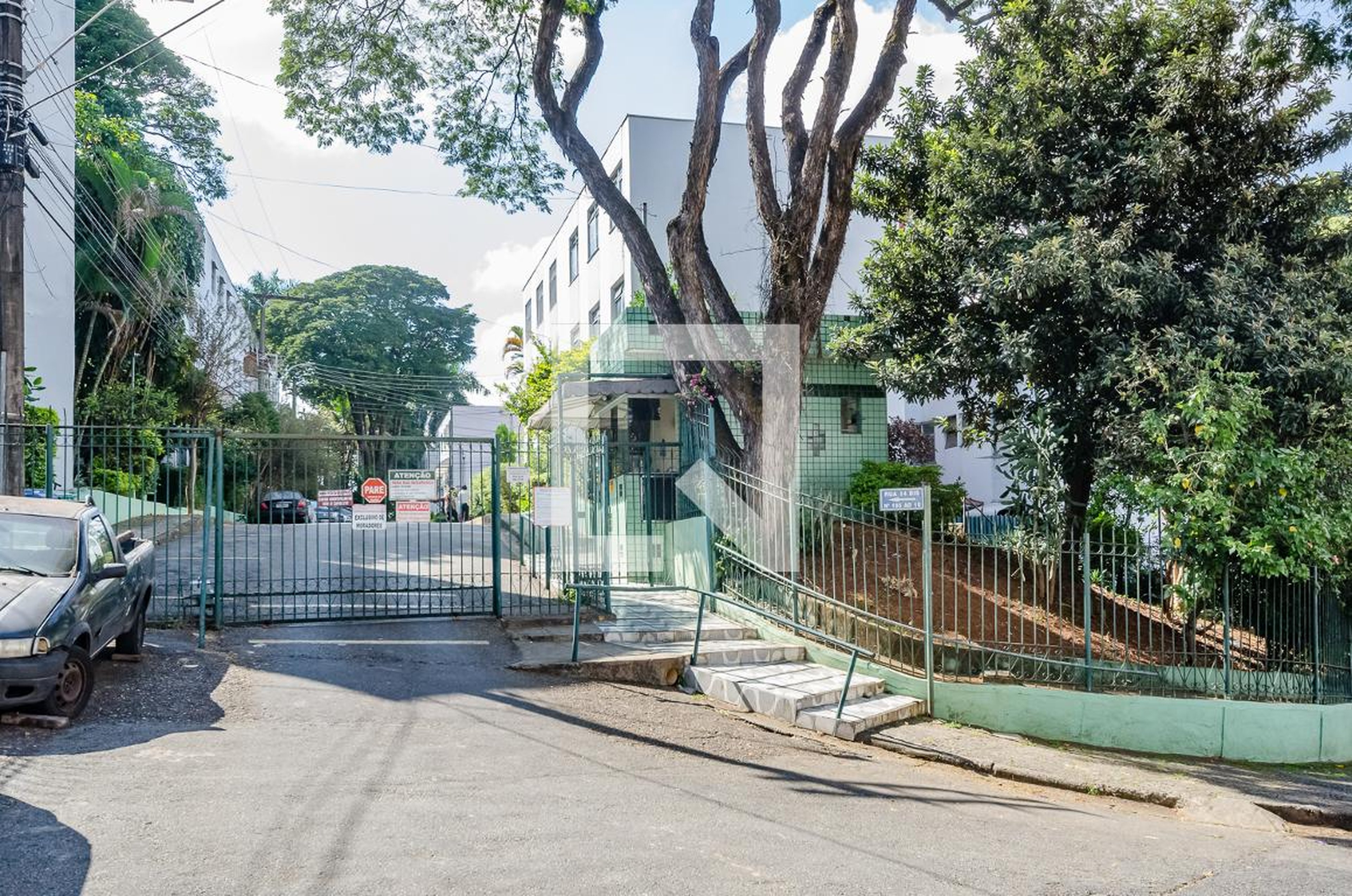 Fachada Condomínio em Rua Quatorze Bis, 35