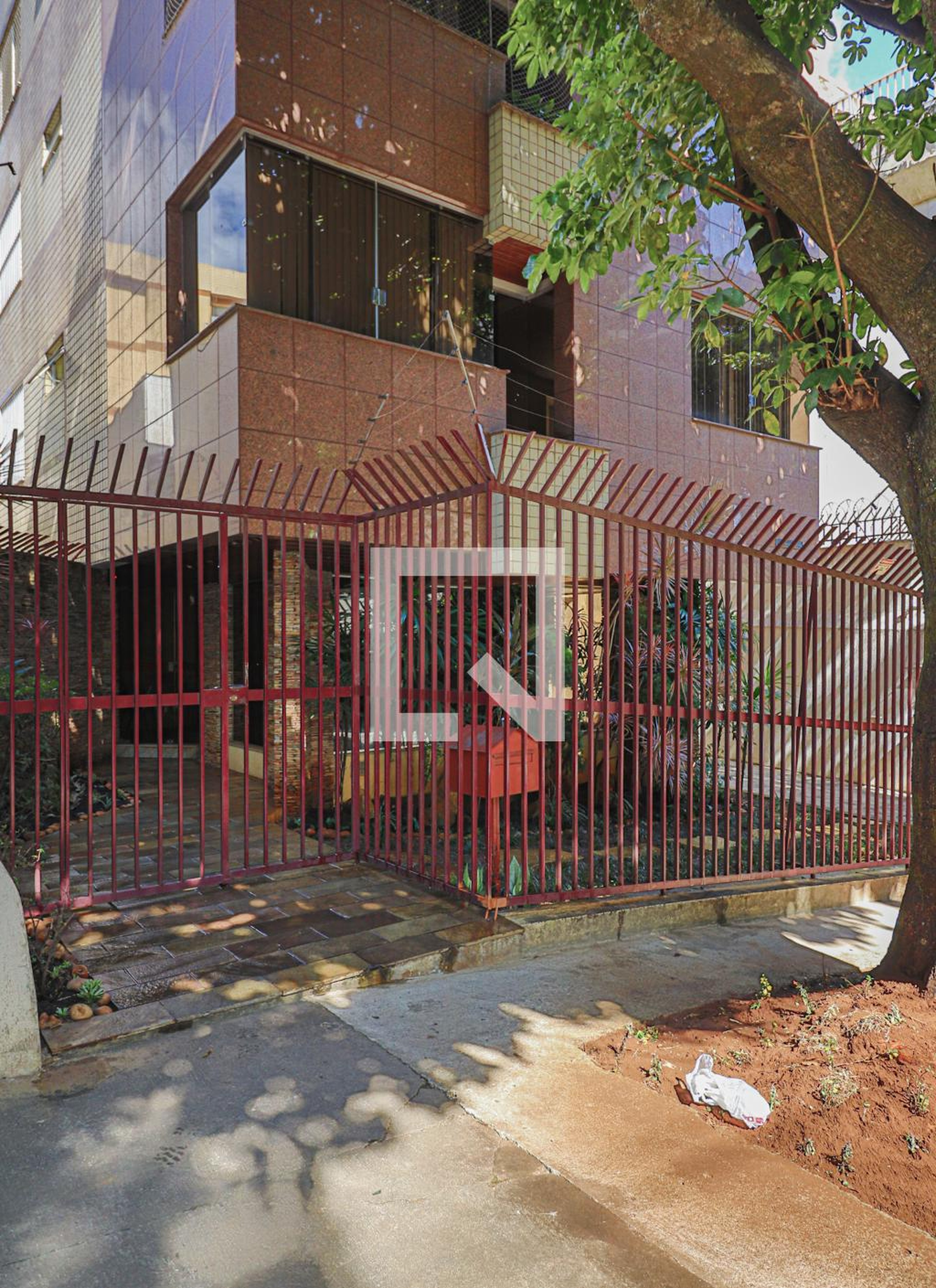 Fachada Condomínio Geraldo Magela Lara