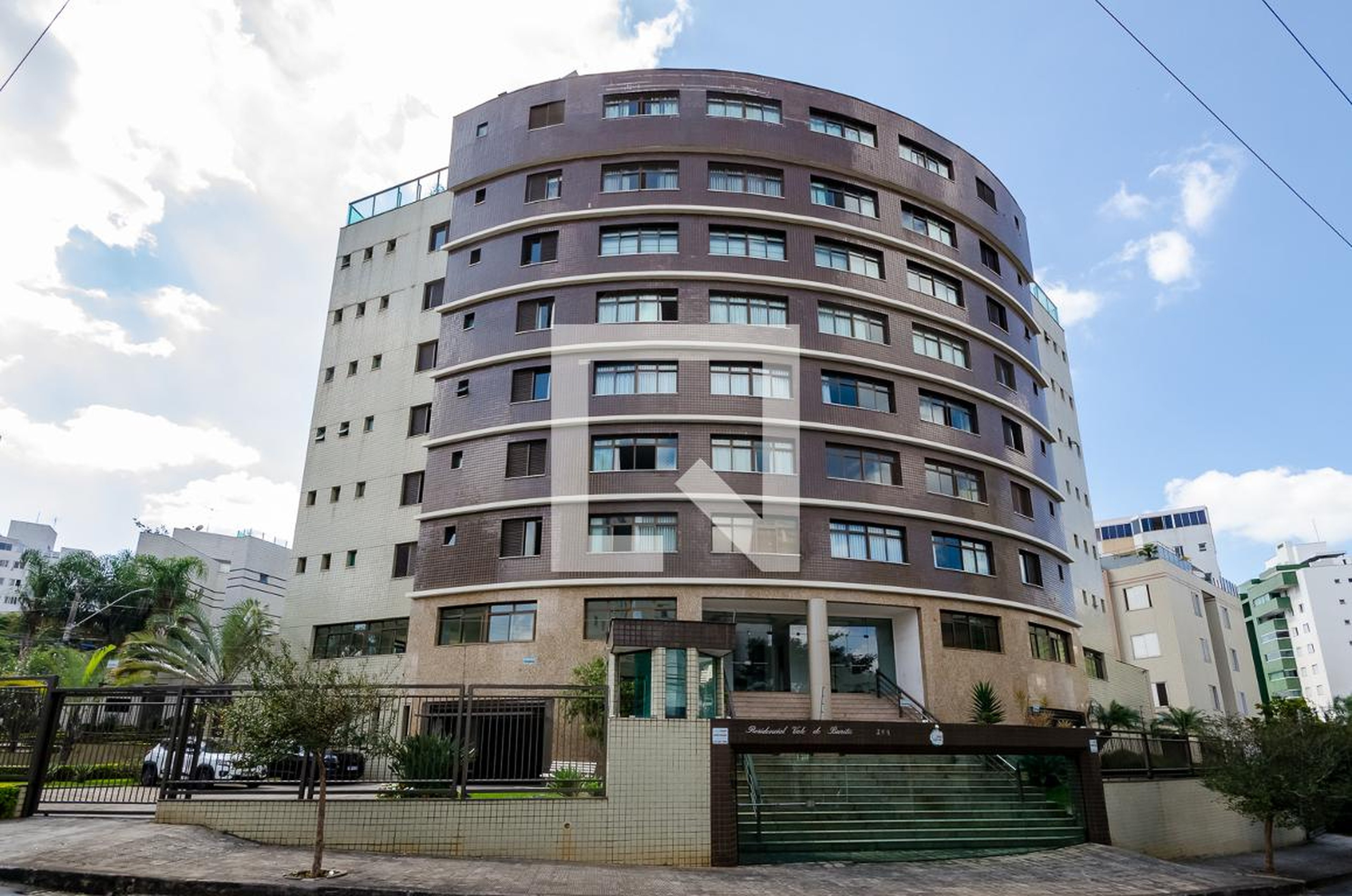 Fachada Condomínio em Rua Cônsul Walter, 380