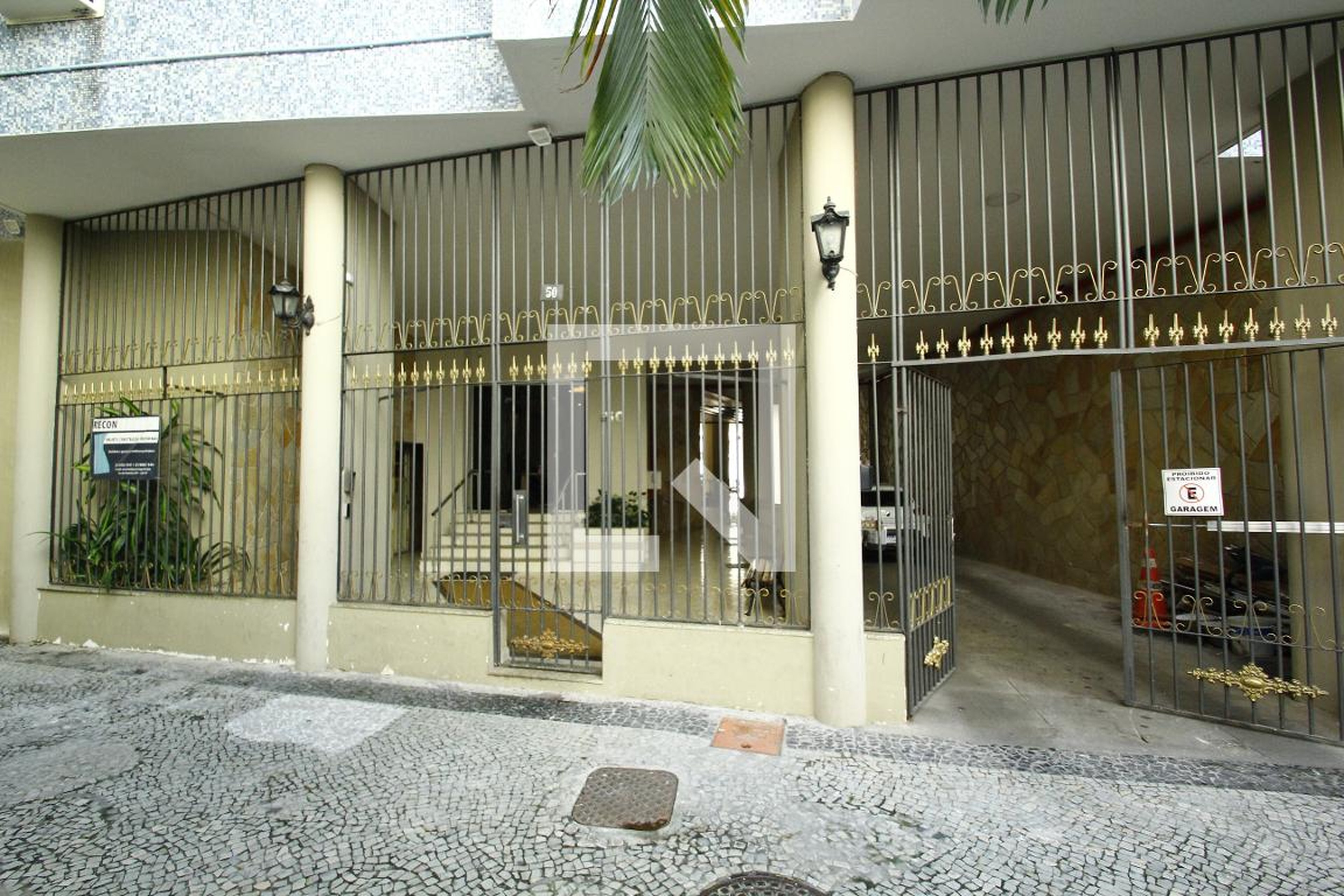 Entrada do Prédio - Edifício Elvira