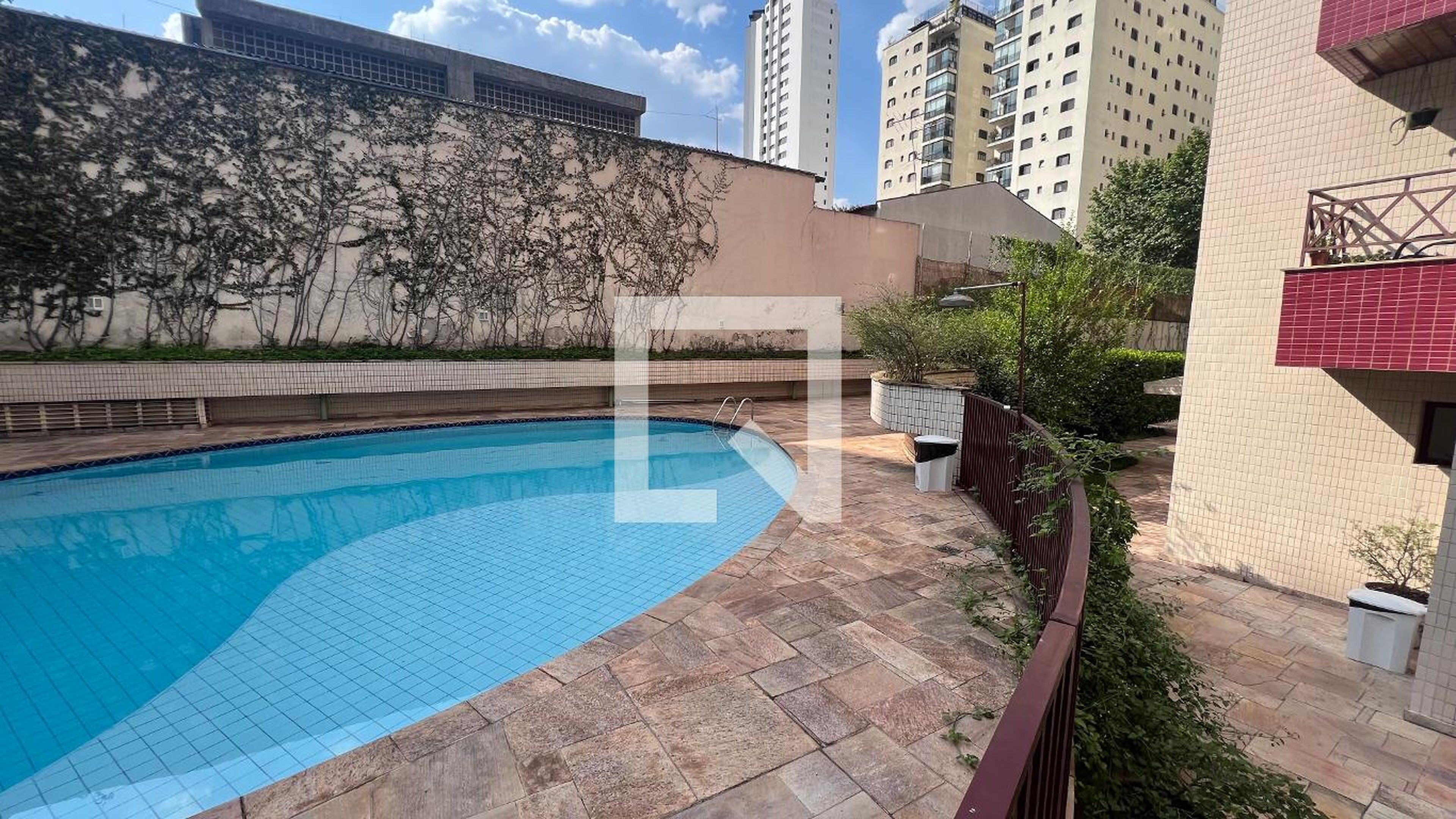 Piscina - Edifício Gaudi