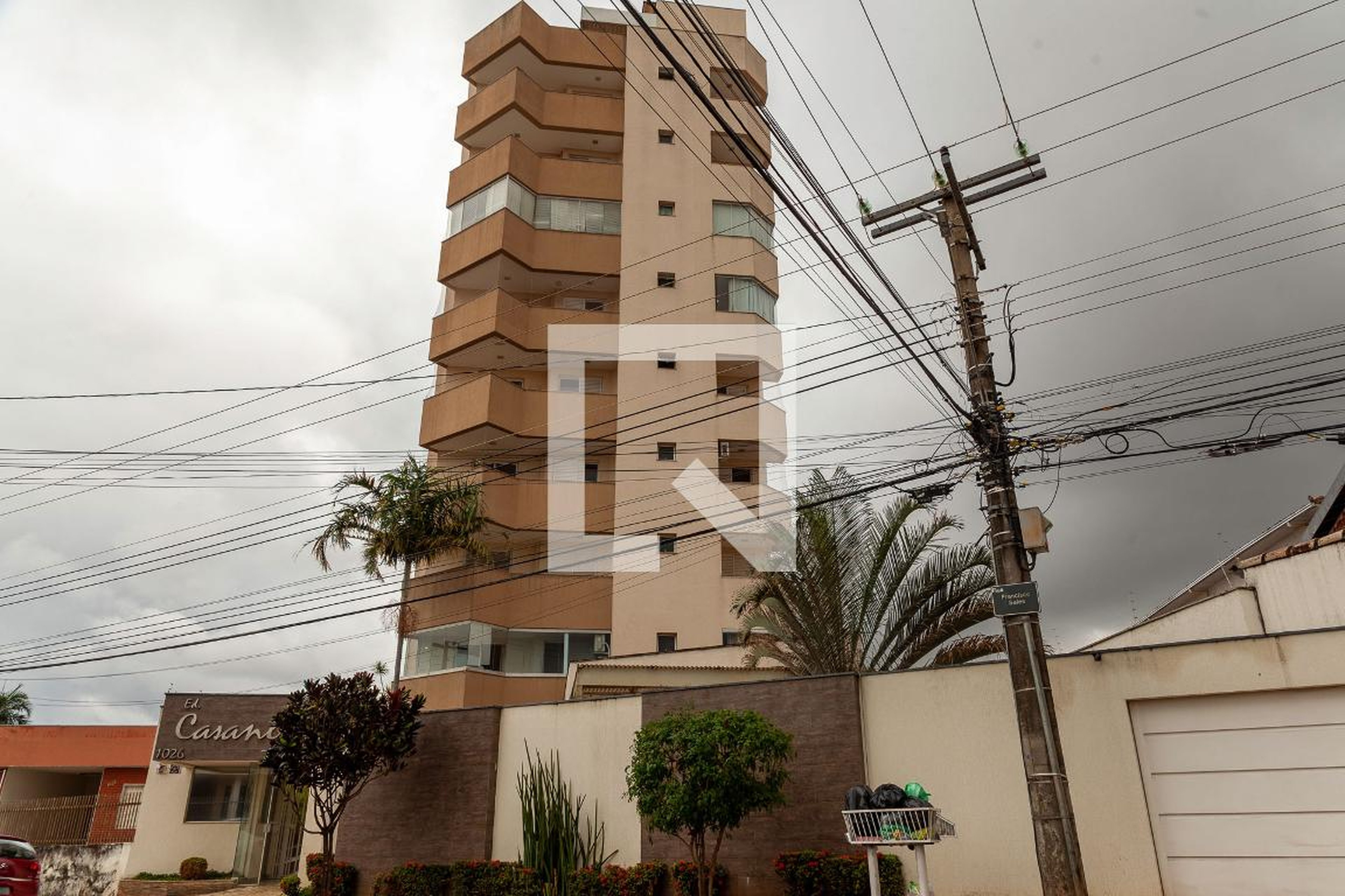 Fachada Condomínio em Rua Francisco Sales, 166
