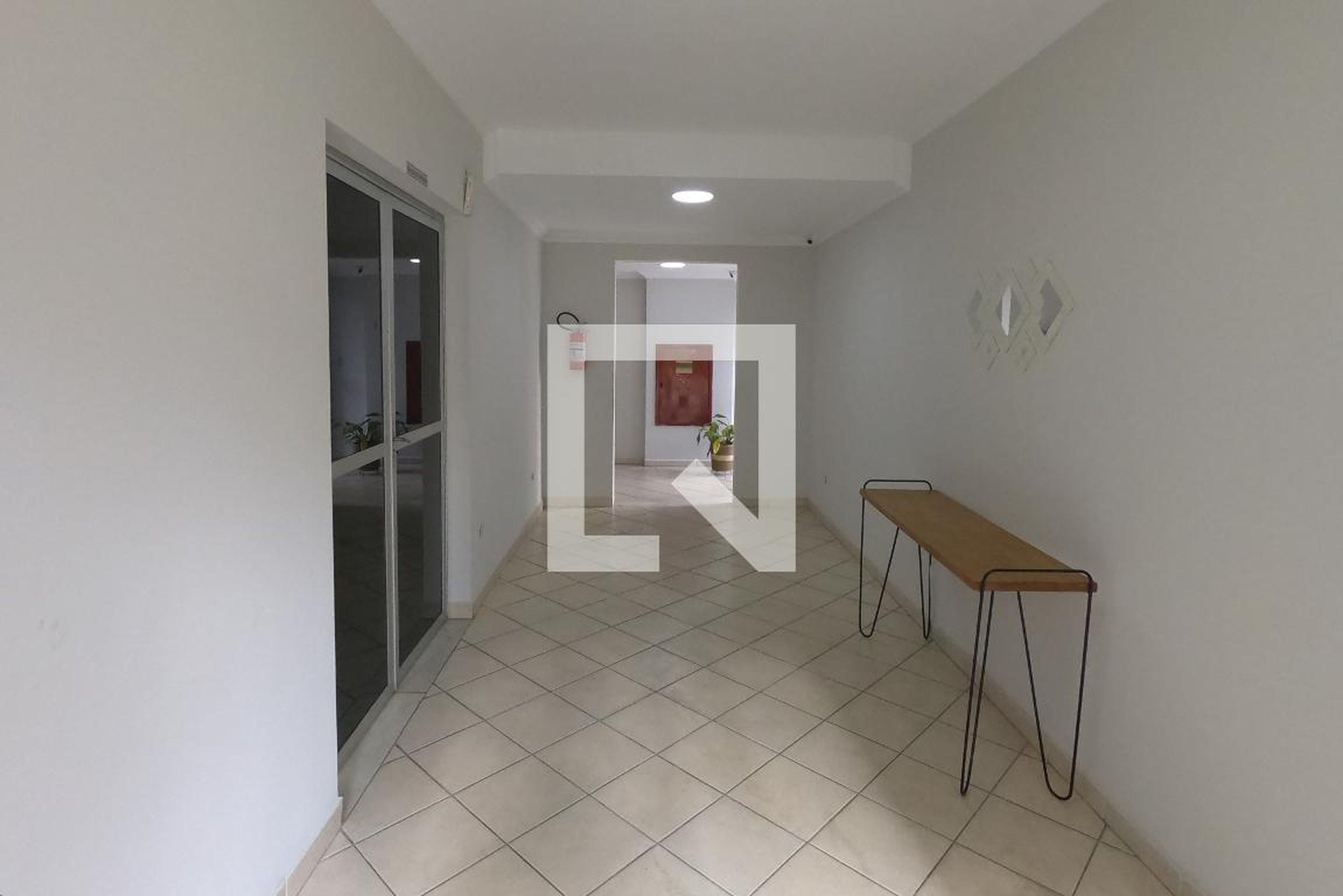 Hall social Condomínio em Rua Consul Orestes Corrêa, 1295