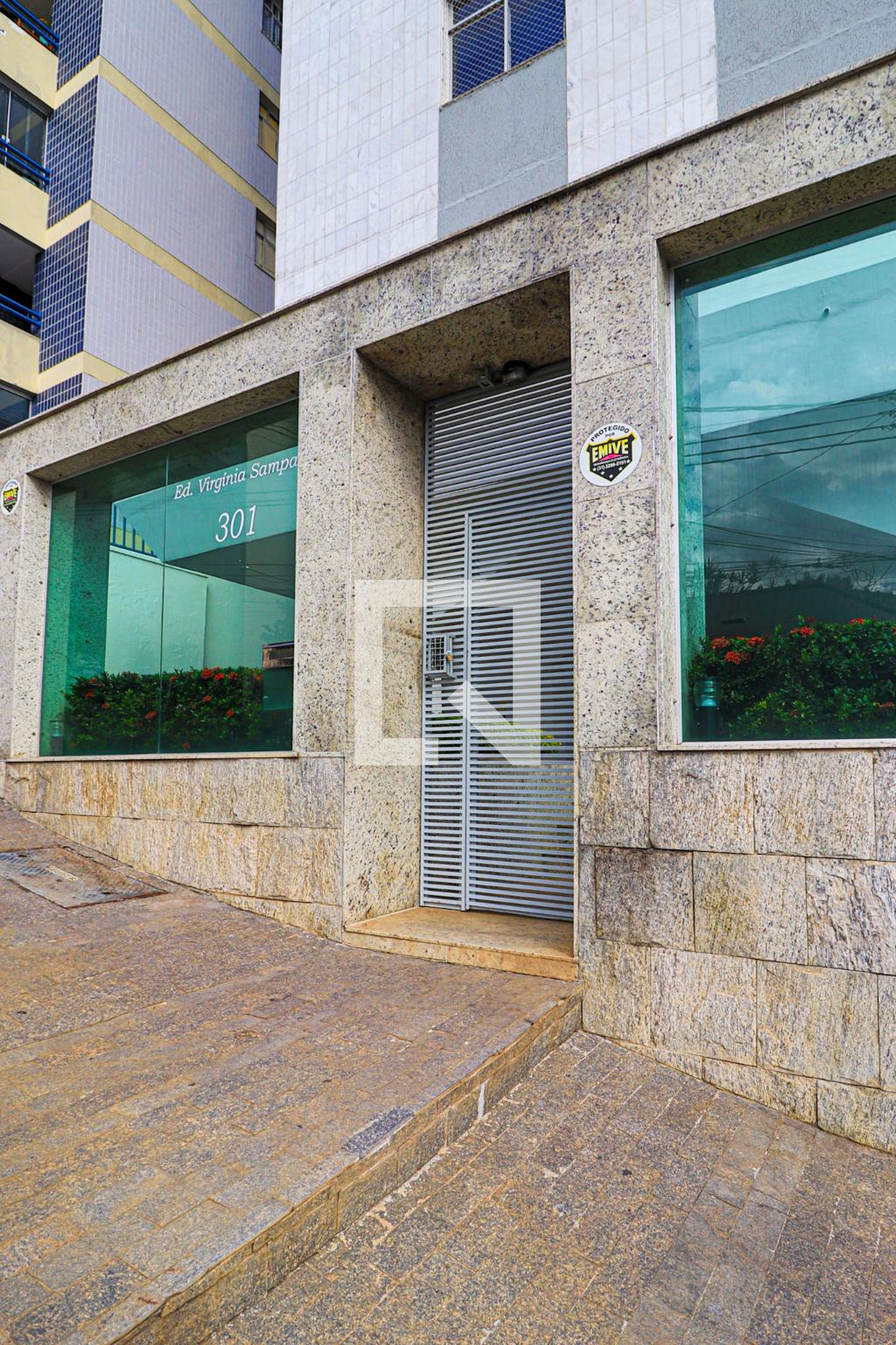 Fachada Condomínio em Rua Antônio Dias, 301