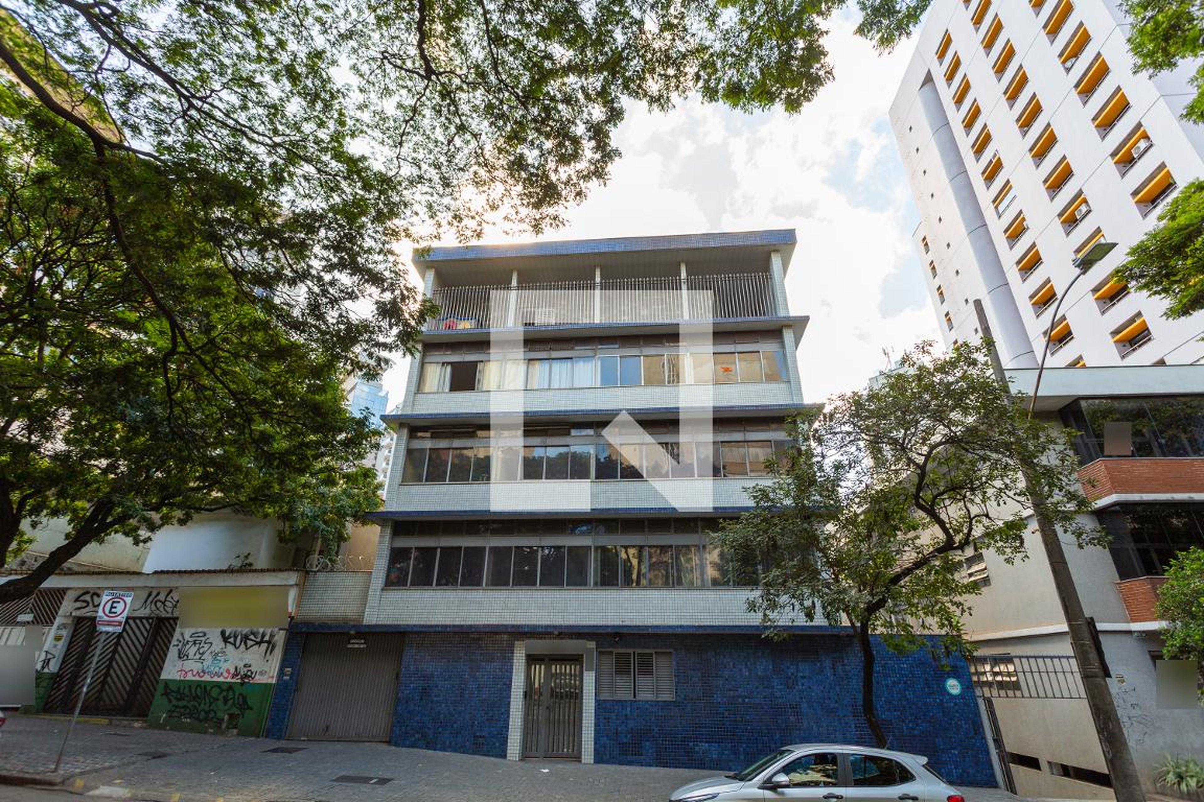 Fachada Condomínio em Avenida Cristóvão Colombo, 506