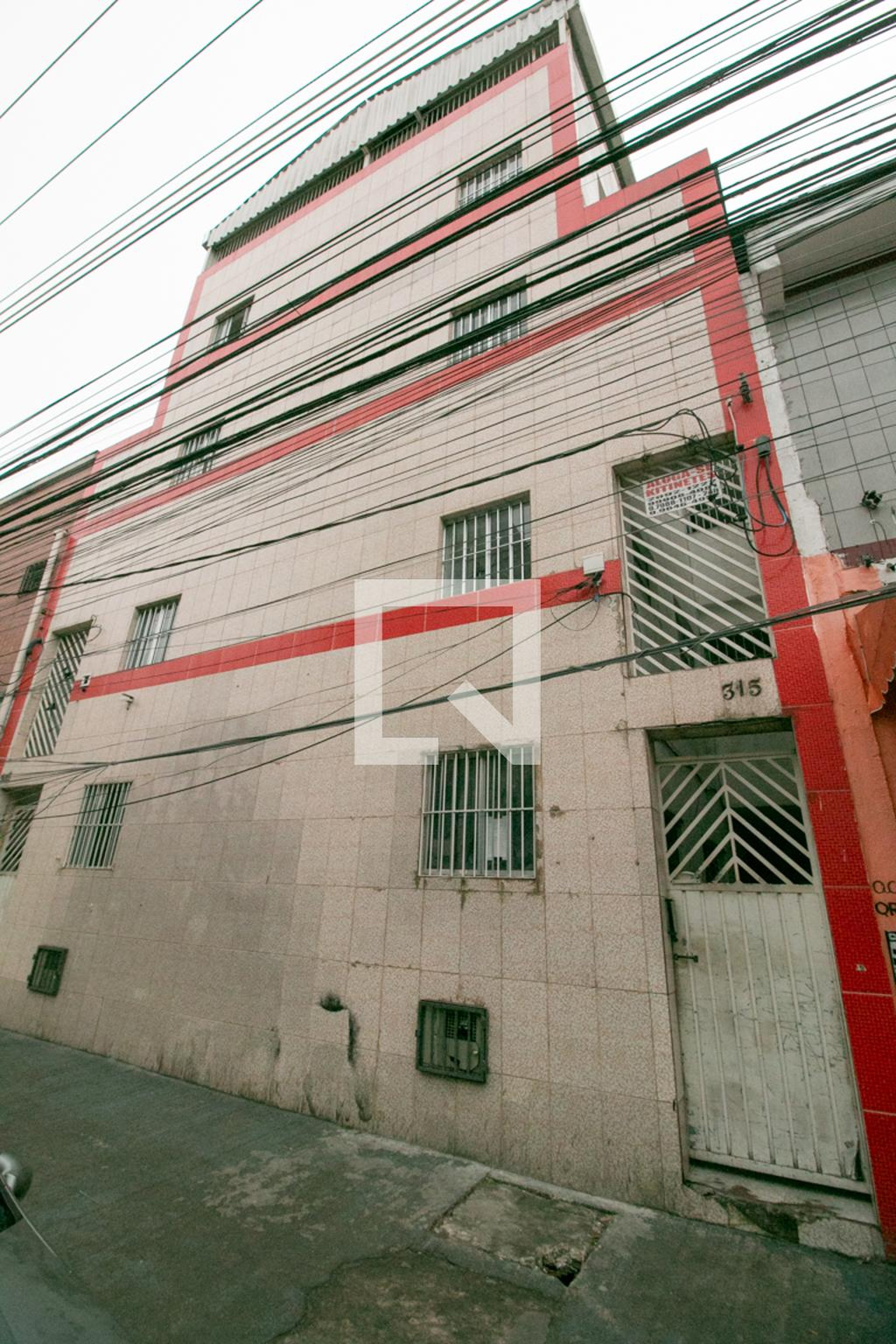 Fachada Condomínio em Rua 21 de Abril, 315
