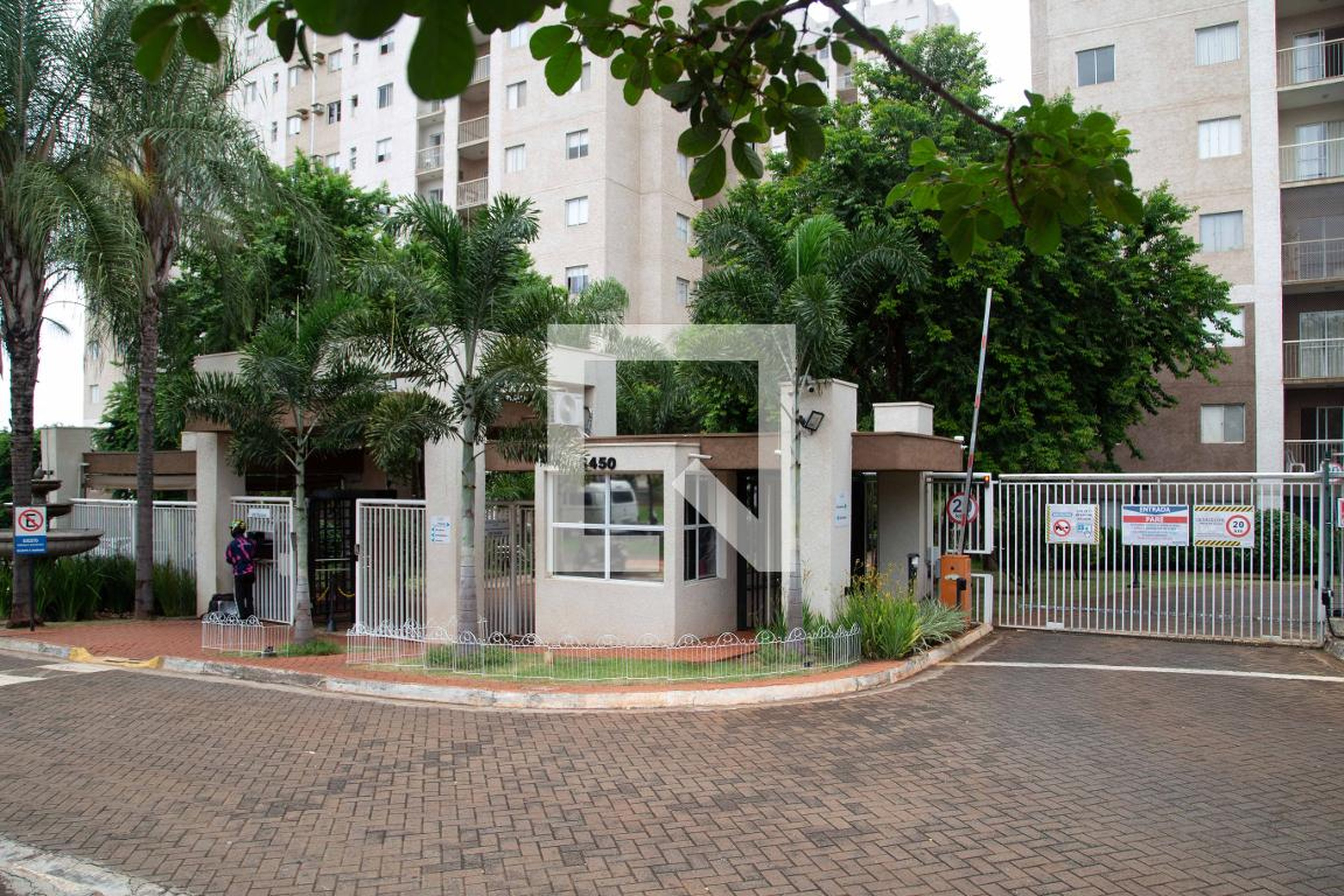 Fachada Condomínio em Avenida Caramuru, 23