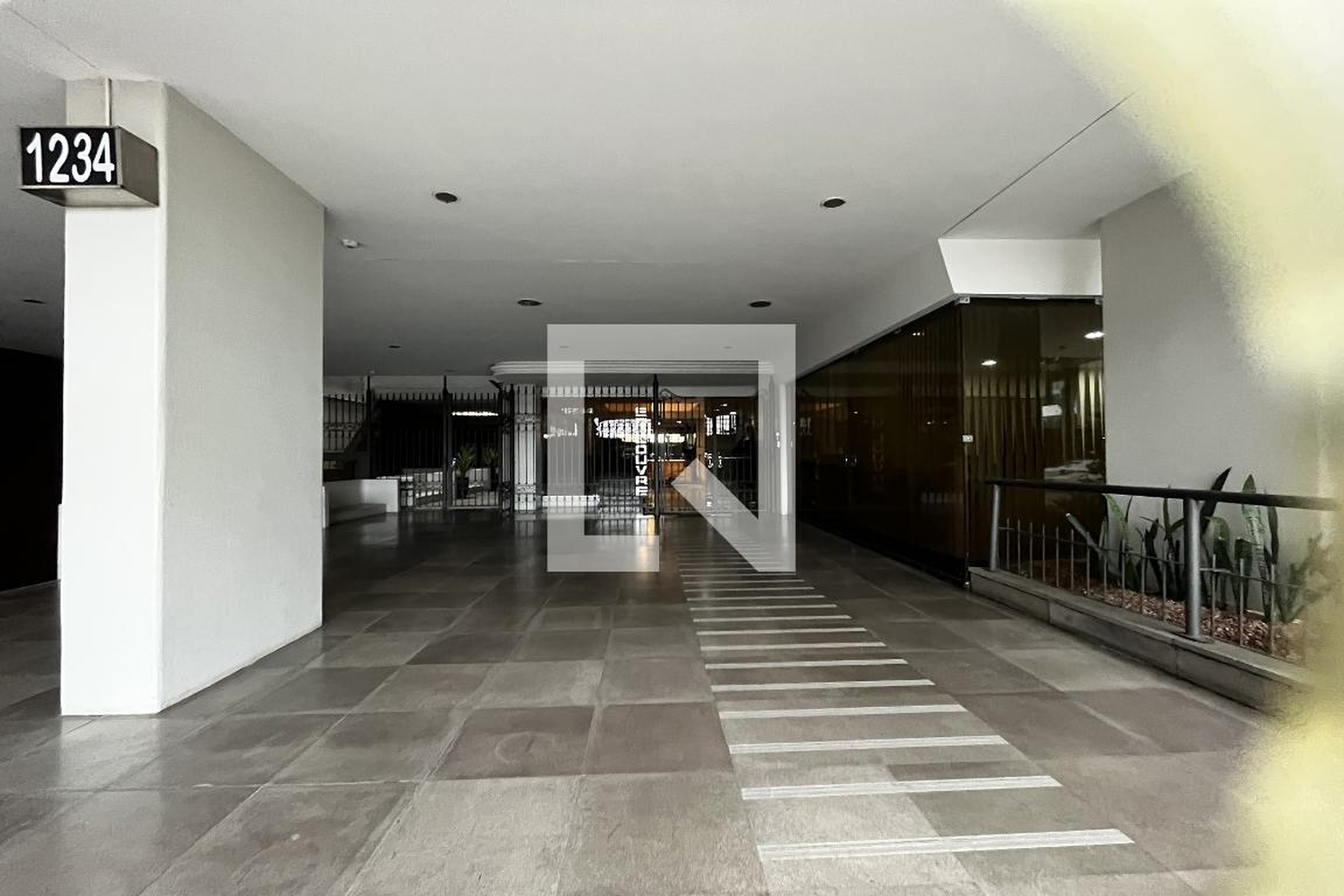 Entrada - Edifício Louvre