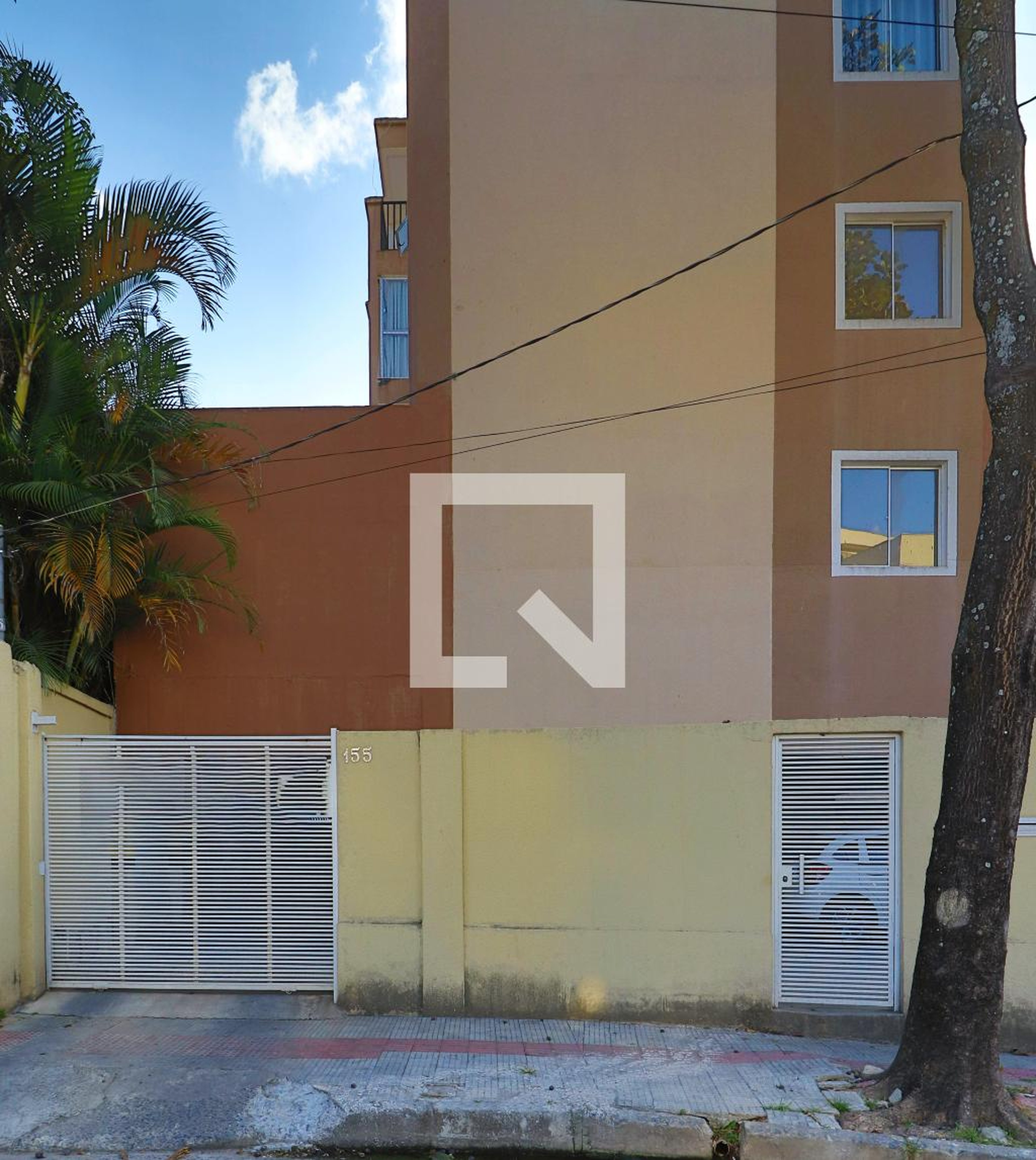 Fachada Condomínio em Avenida José Cândido da Silveira, 155