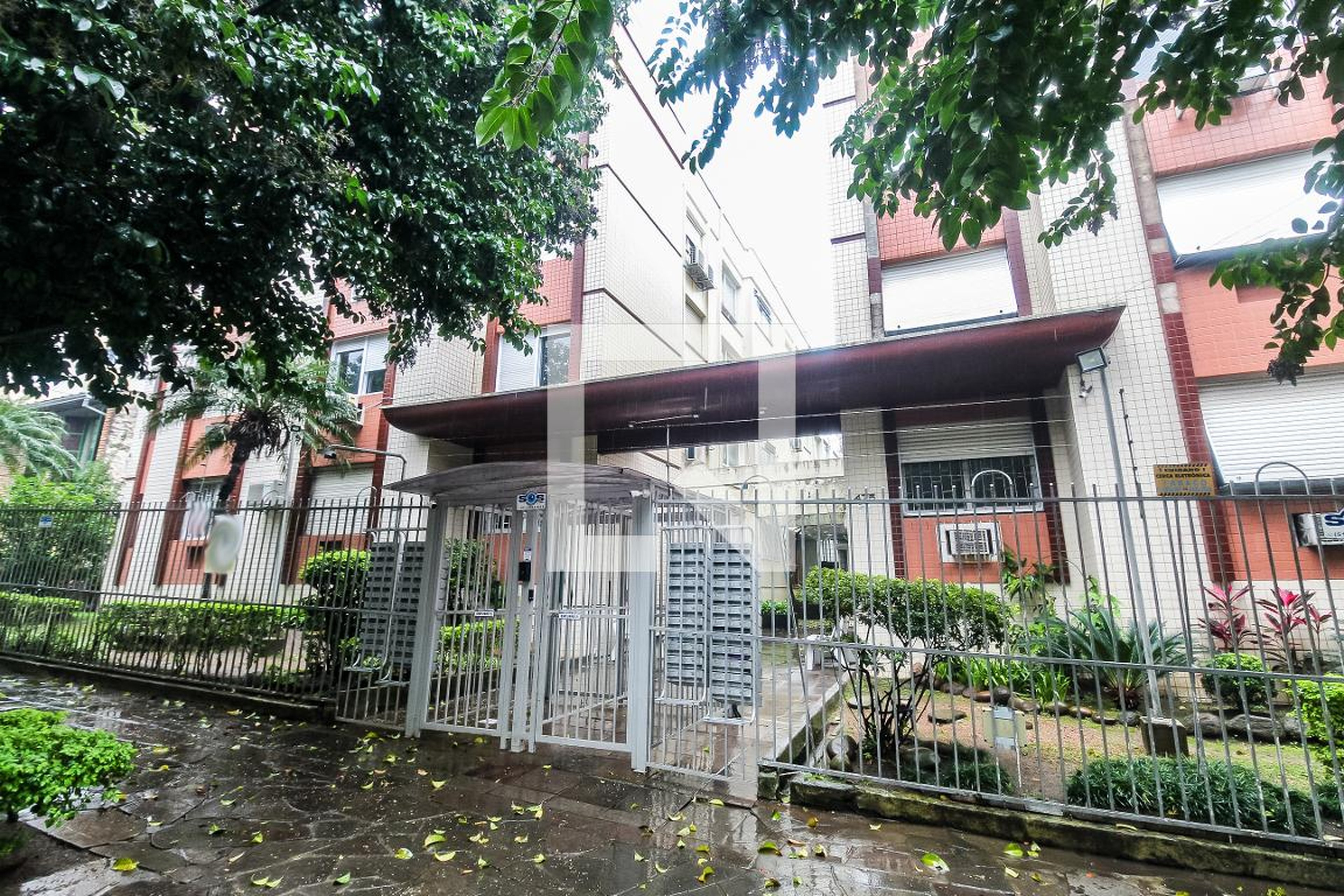 Fachada Condomínio em Rua Doutor Freire Alemão, 480