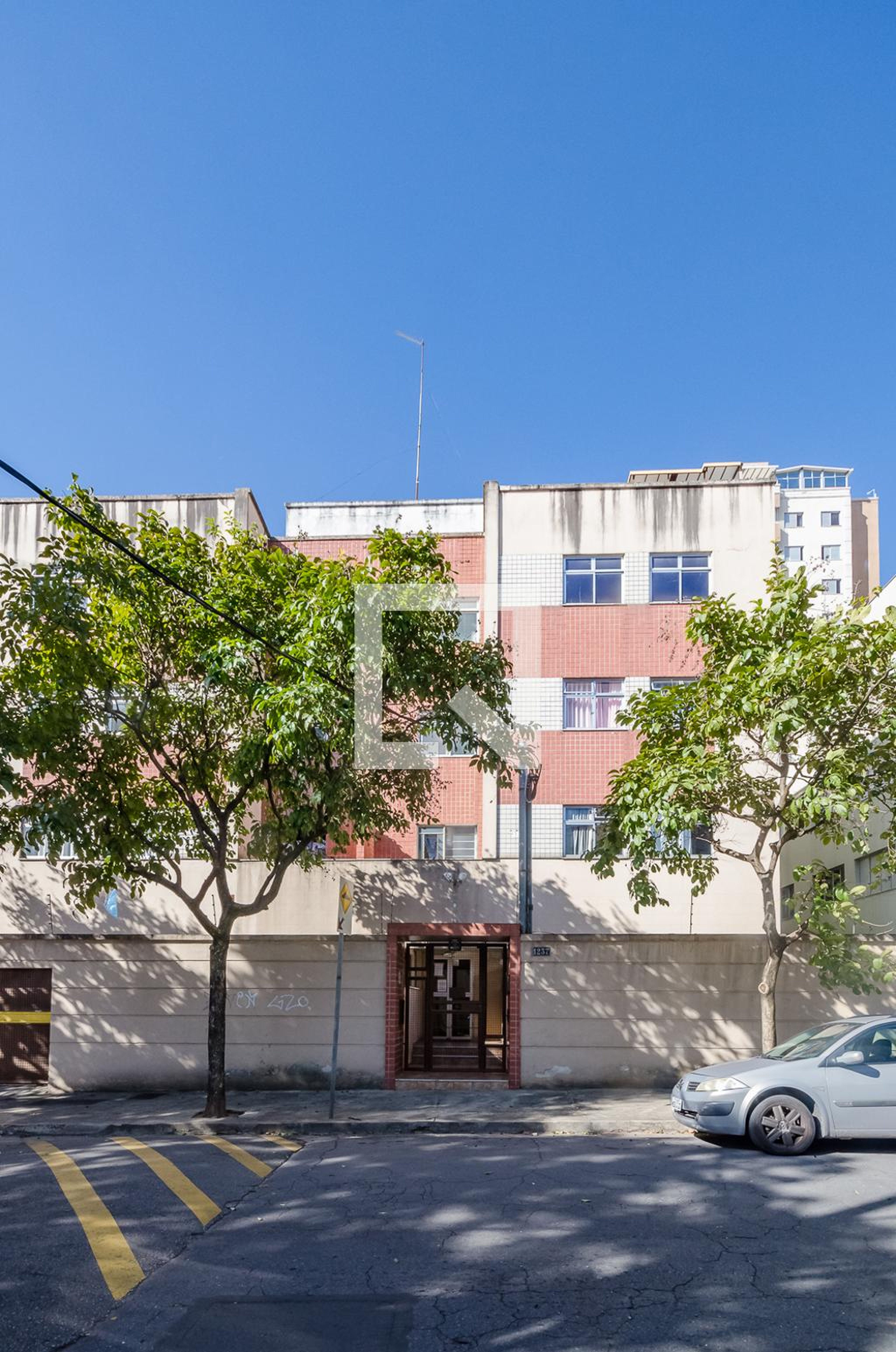 Fachada Condomínio em Rua Conselheiro Joaquim Caetano, 1236