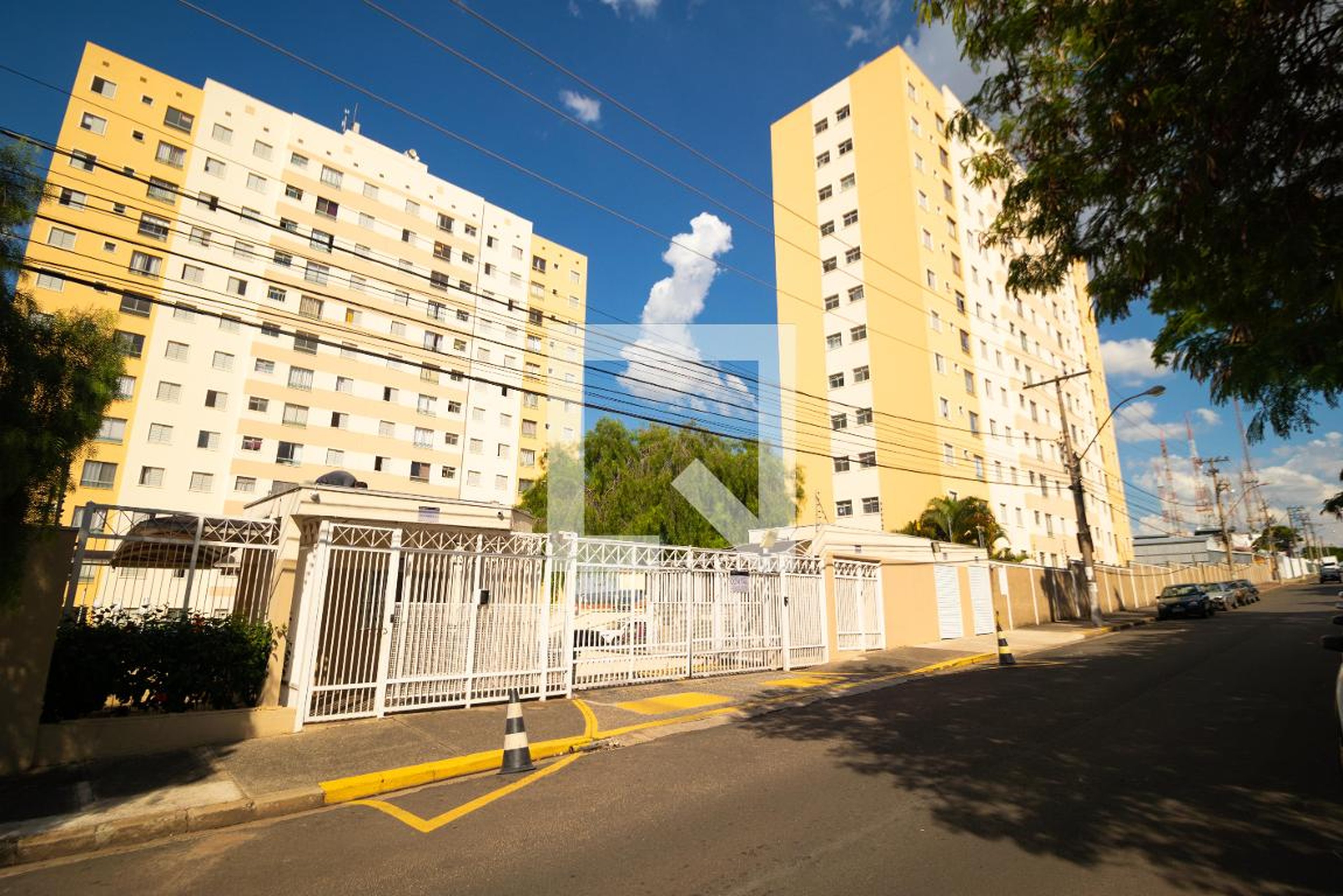 Fachada Condomínio em Avenida Engenheiro Antônio Francisco de Paula Souza, 2661